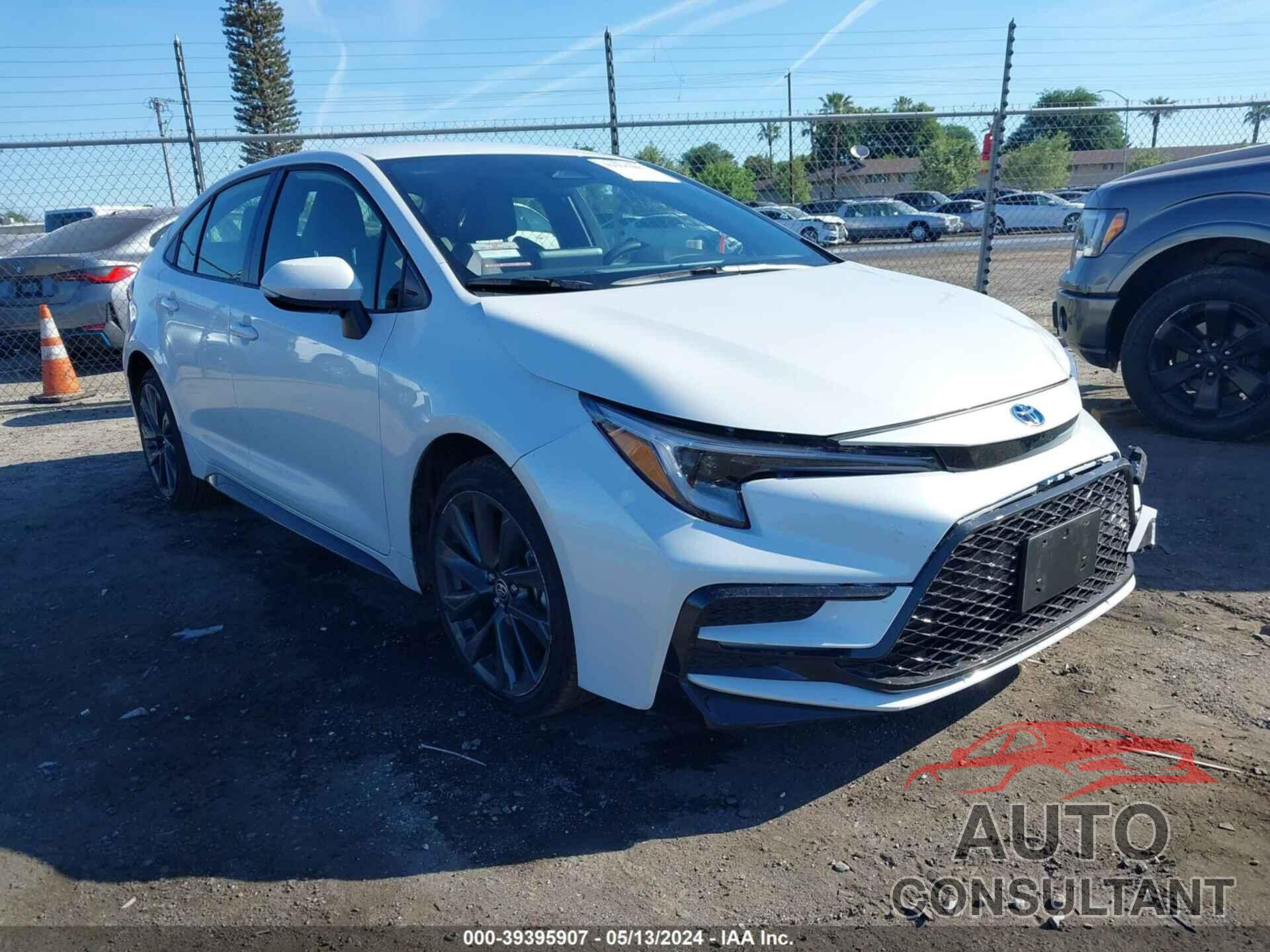 TOYOTA COROLLA 2024 - JTDBCMFE6R3052237