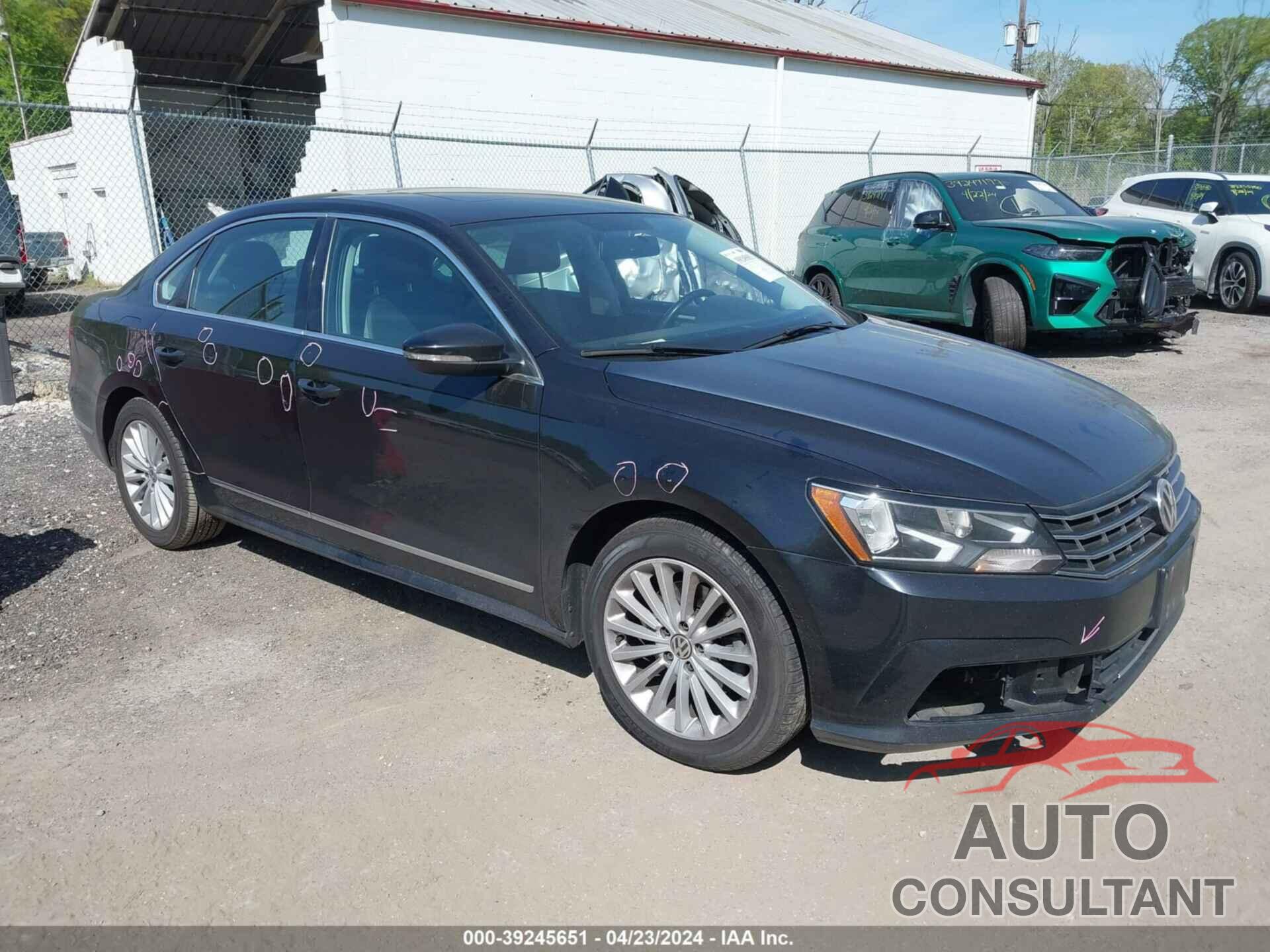 VOLKSWAGEN PASSAT 2017 - 1VWBT7A30HC033685