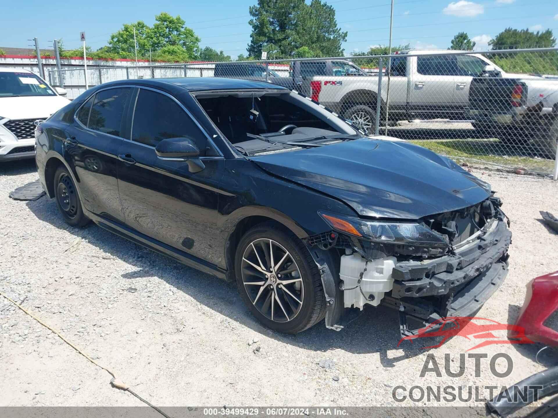 TOYOTA CAMRY 2022 - 4T1G11AK6NU641604