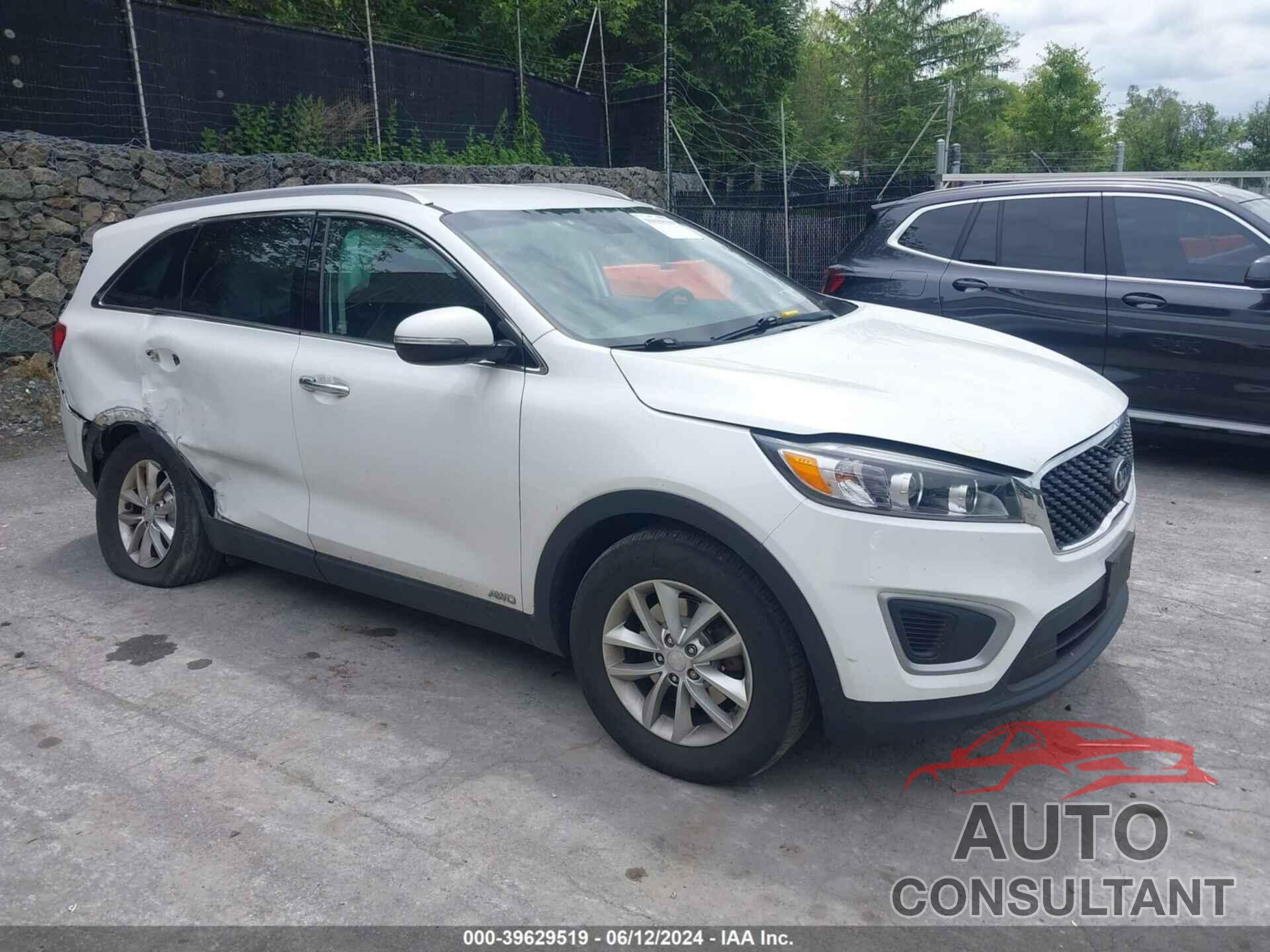 KIA SORENTO 2018 - 5XYPGDA32JG432336