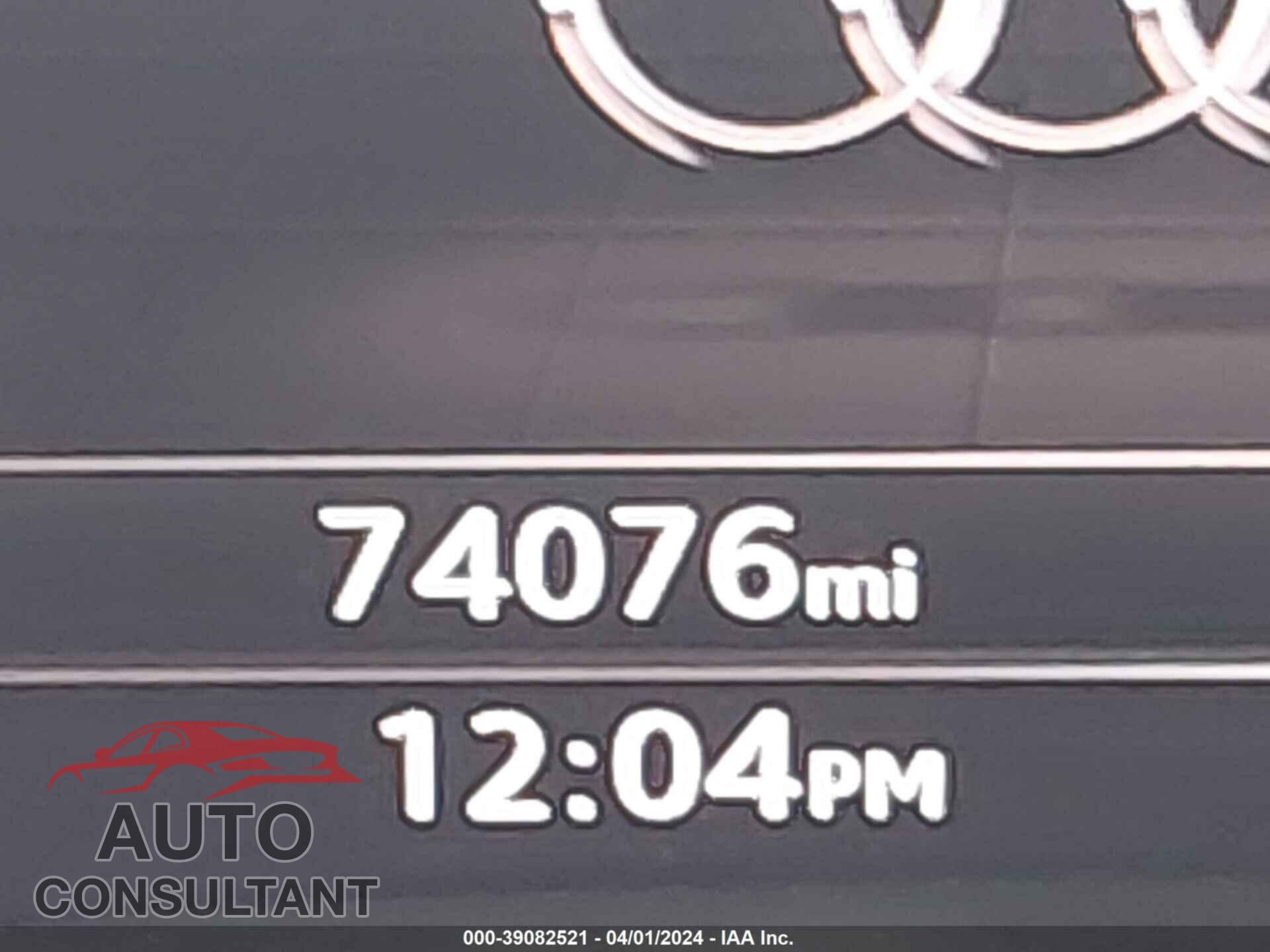 AUDI Q7 2018 - WA1VAAF73JD006781