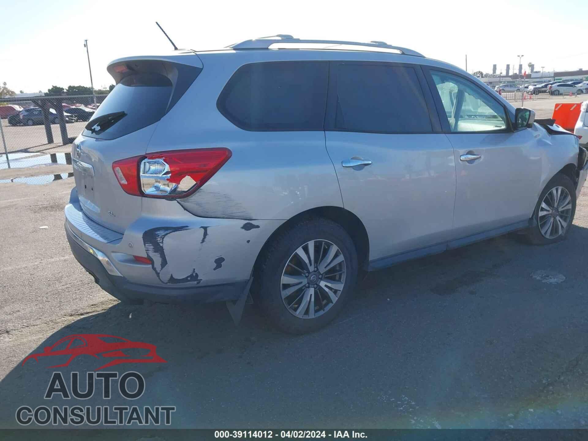 NISSAN PATHFINDER 2017 - 5N1DR2MN2HC909226