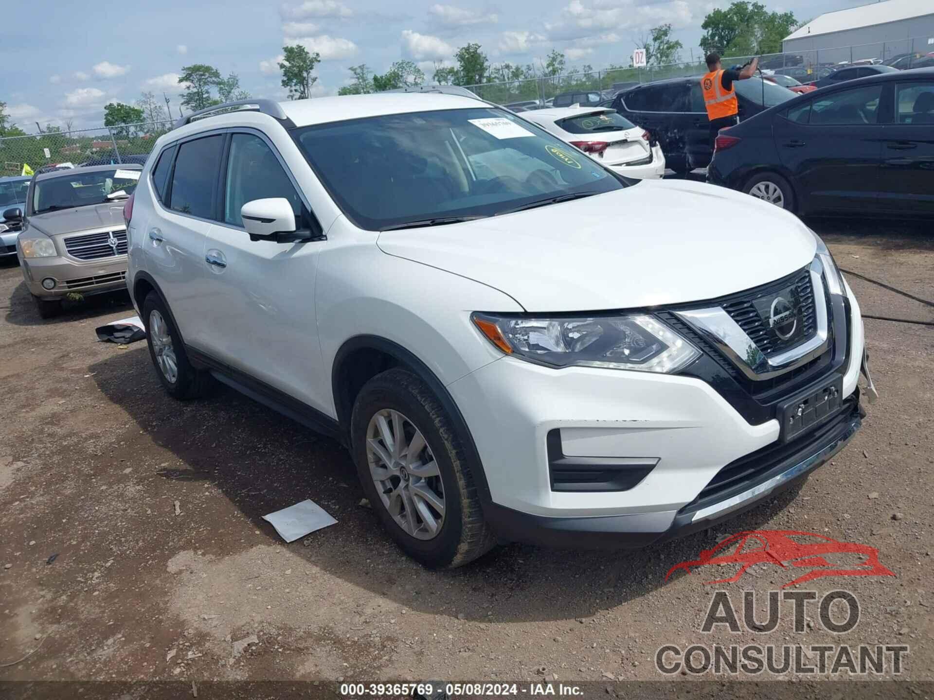 NISSAN ROGUE 2017 - KNMAT2MV7HP588124