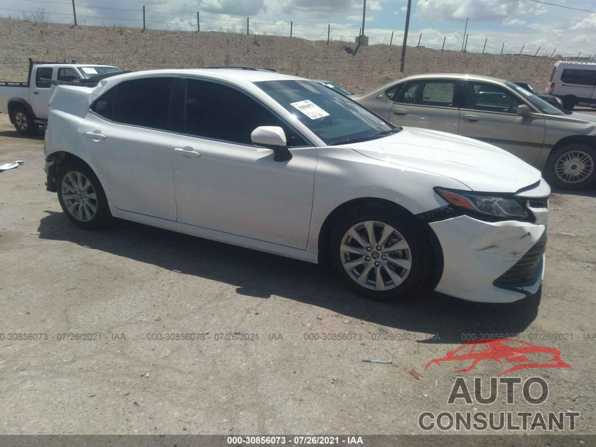 TOYOTA CAMRY 2018 - JTNB11HK2J3040237