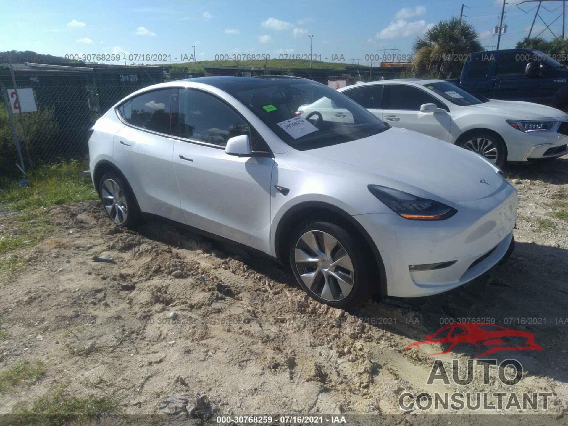 TESLA MODEL Y 2021 - 5YJYGDEE1MF099784