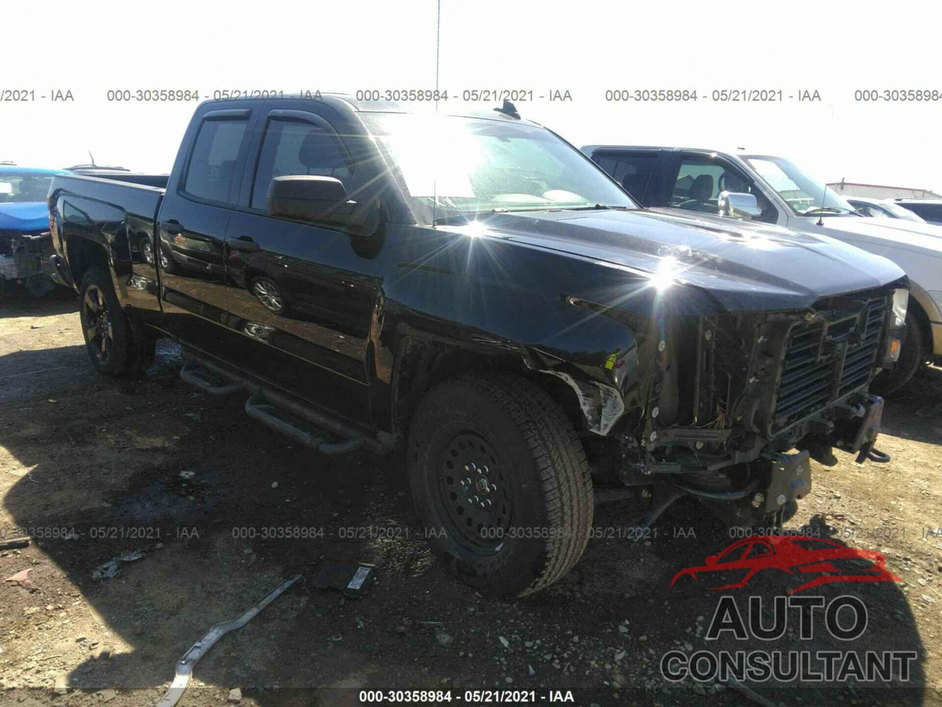 CHEVROLET SILVERADO 1500 2018 - 1GCVKNEC4JZ121286