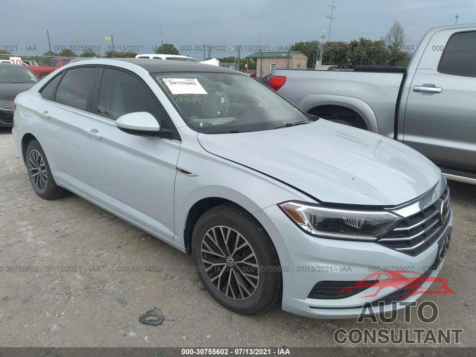 VOLKSWAGEN JETTA 2019 - 3VWE57BU3KM013497