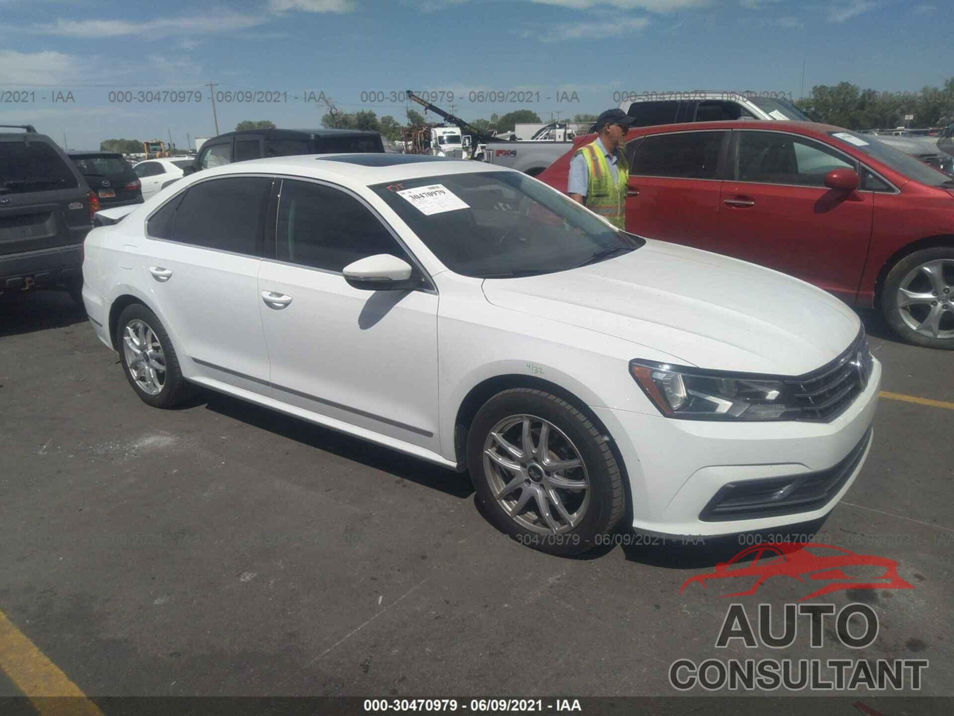 VOLKSWAGEN PASSAT 2016 - 1VWBS7A37GC009241
