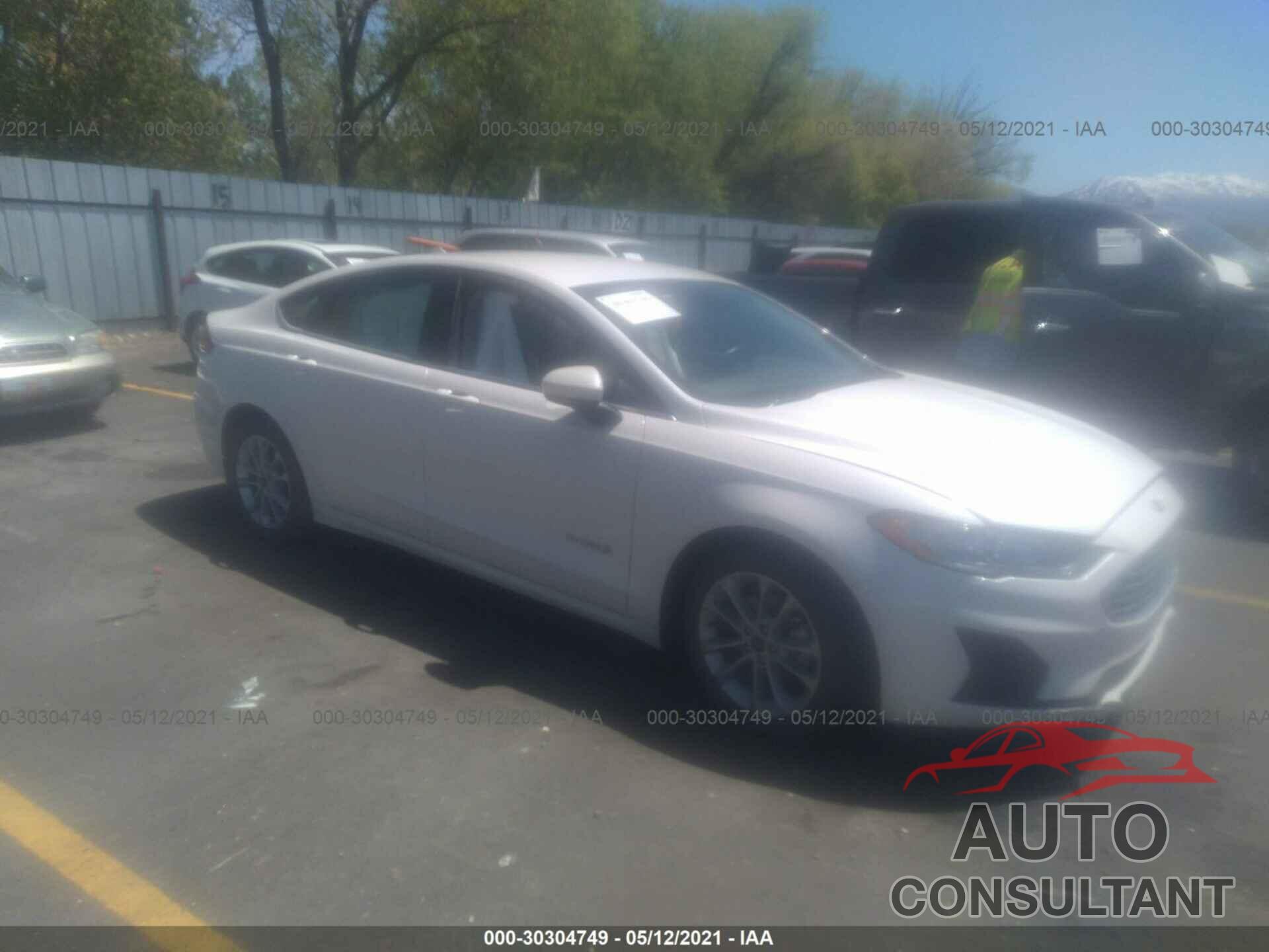 FORD FUSION HYBRID 2019 - 3FA6P0LU4KR173274