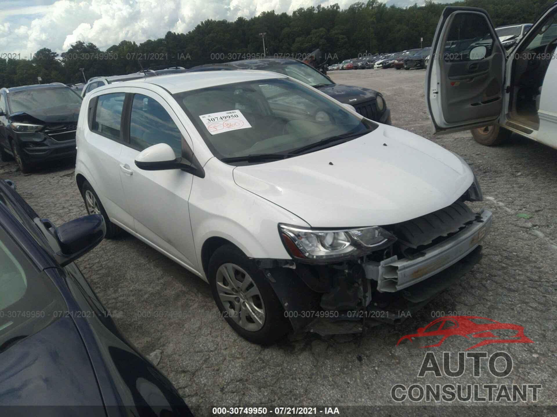 CHEVROLET SONIC 2017 - 1G1JG6SH6H4168681