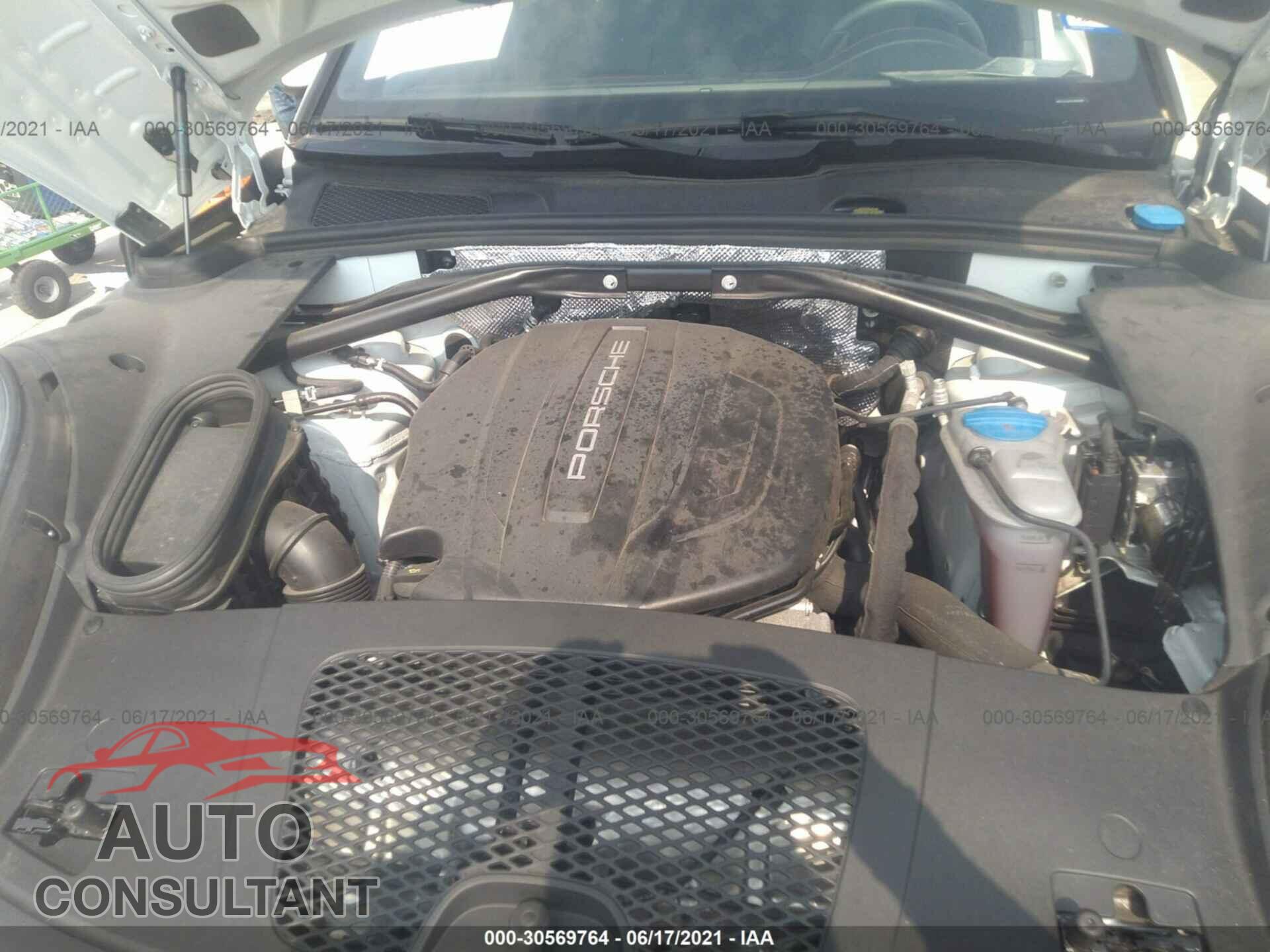 PORSCHE MACAN 2017 - WP1AA2A52HLB08085