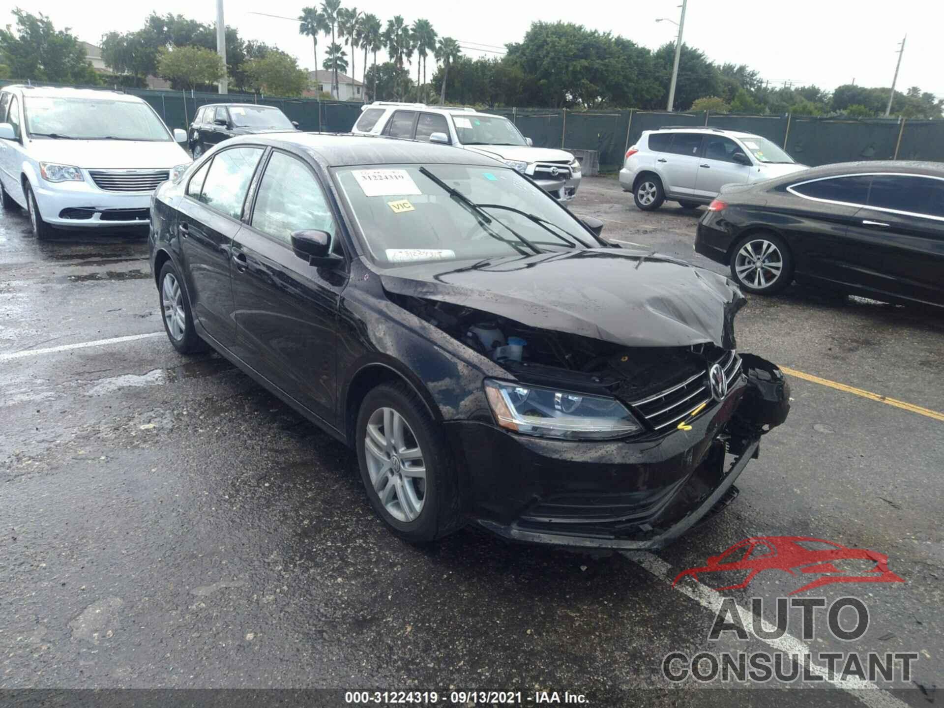 VOLKSWAGEN JETTA 2018 - 3VW2B7AJ9JM241392