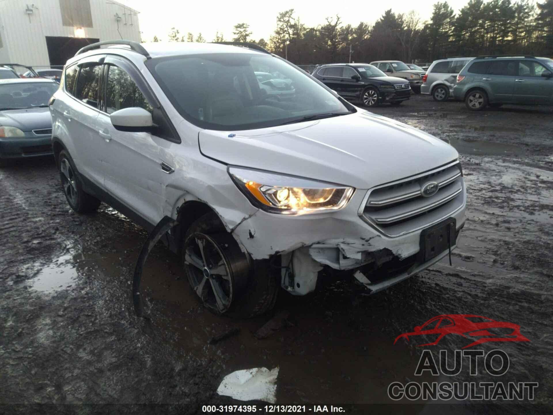 FORD ESCAPE 2018 - 1FMCU9HDXJUC43978