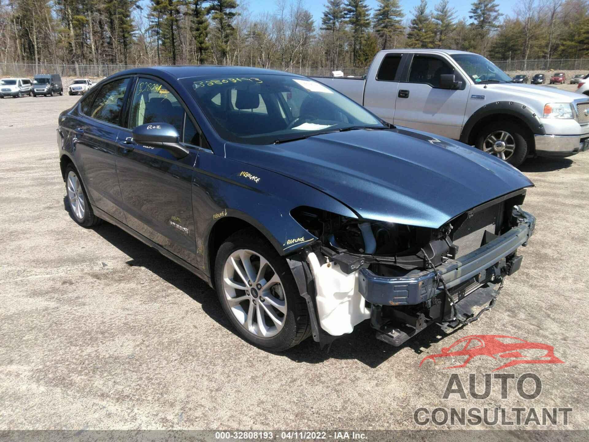 FORD FUSION HYBRID 2019 - 3FA6P0LU1KR269105