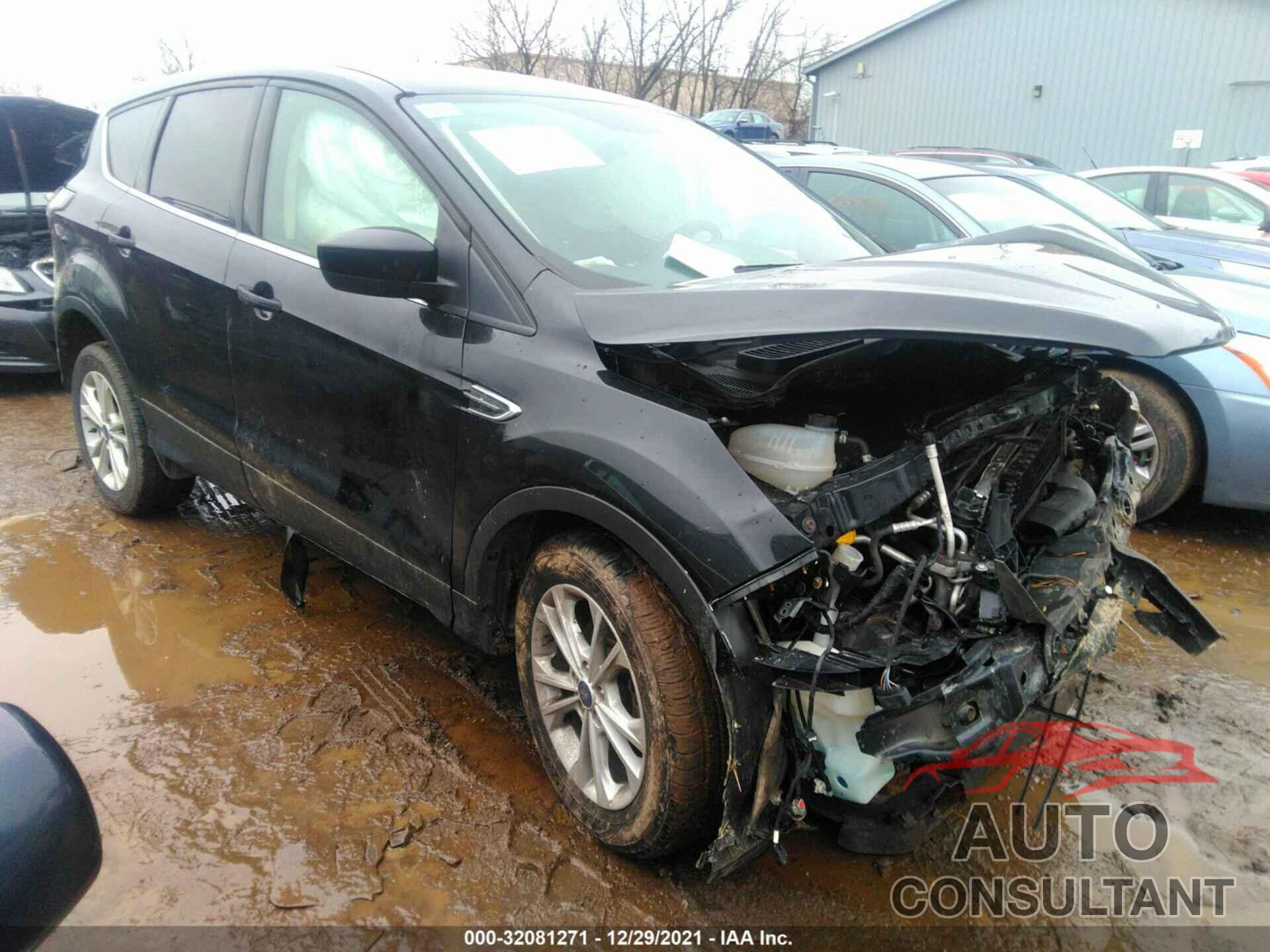 FORD ESCAPE 2017 - 1FMCU0GD0HUA11574