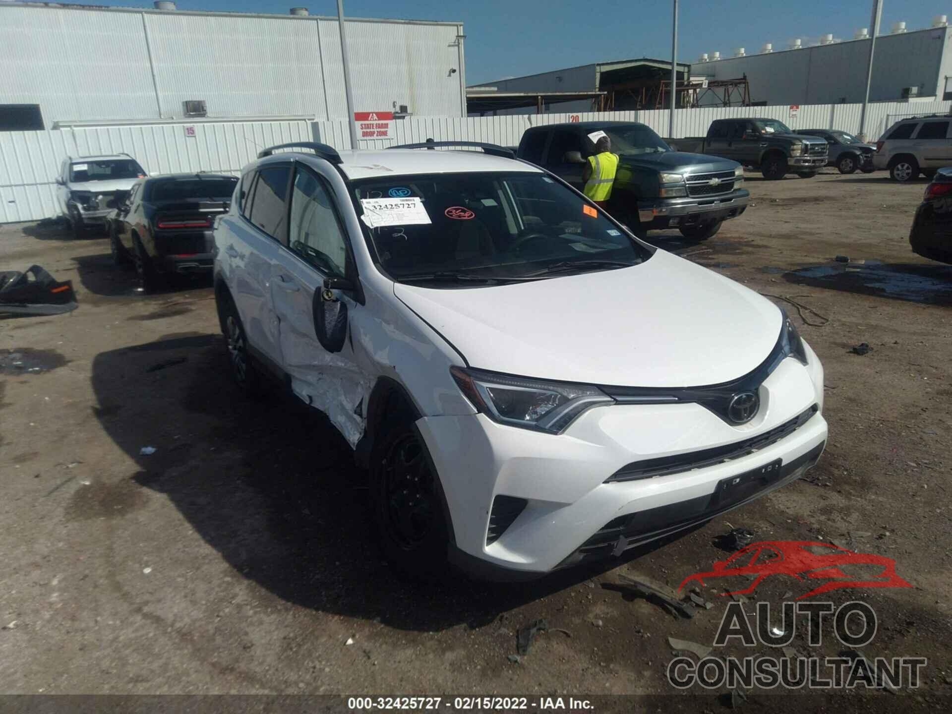 TOYOTA RAV4 2018 - 2T3ZFREV7JW438803