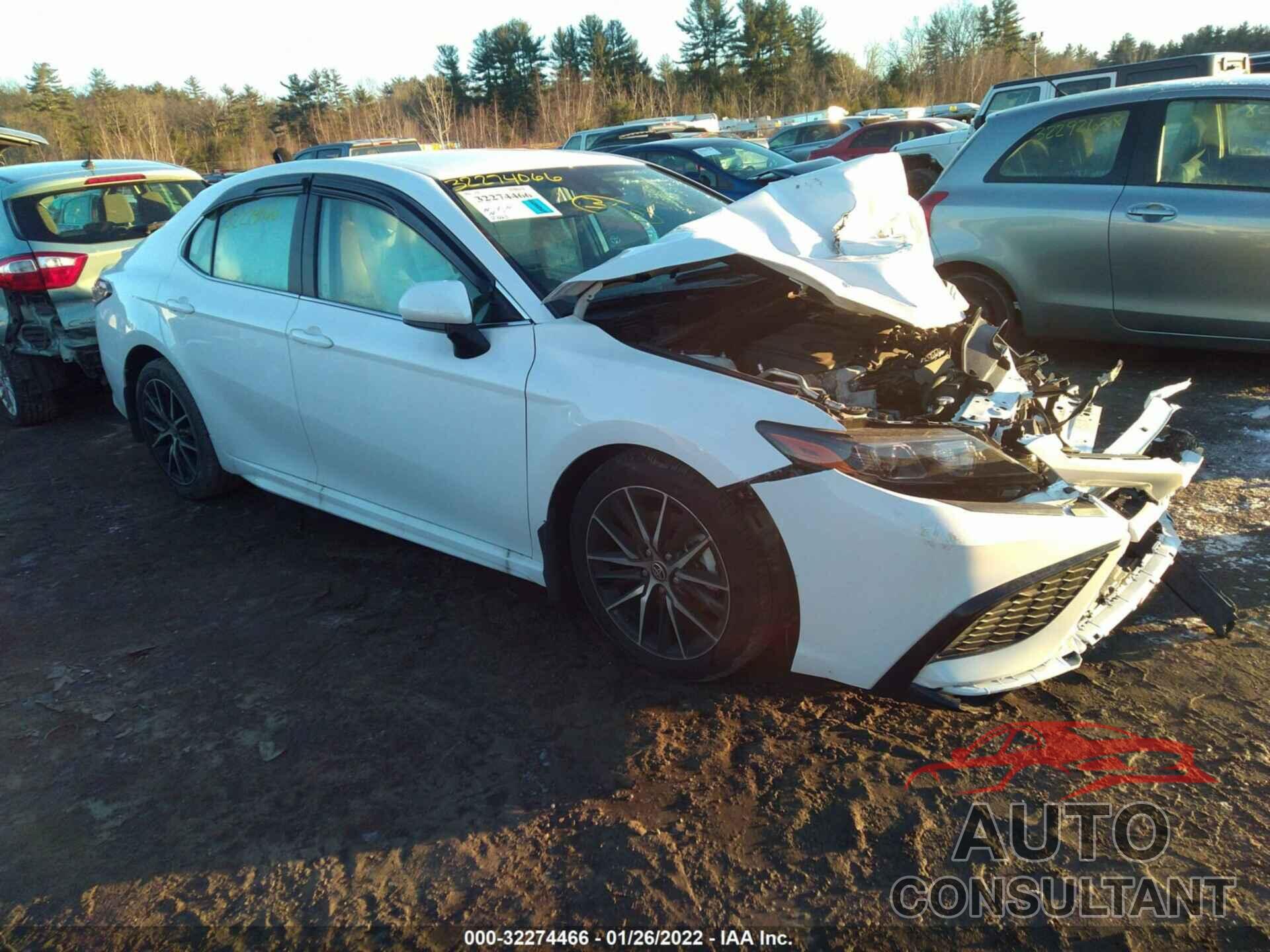 TOYOTA CAMRY 2021 - 4T1G11BK5MU046997