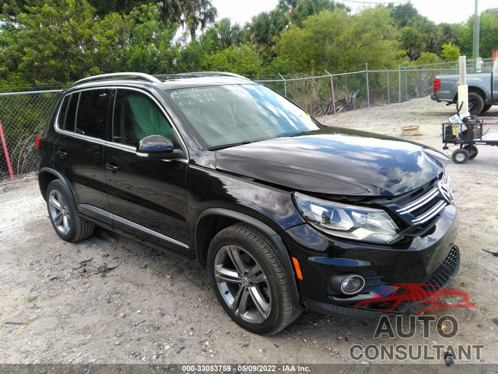 VOLKSWAGEN TIGUAN 2017 - WVGTV7AX3HK011850