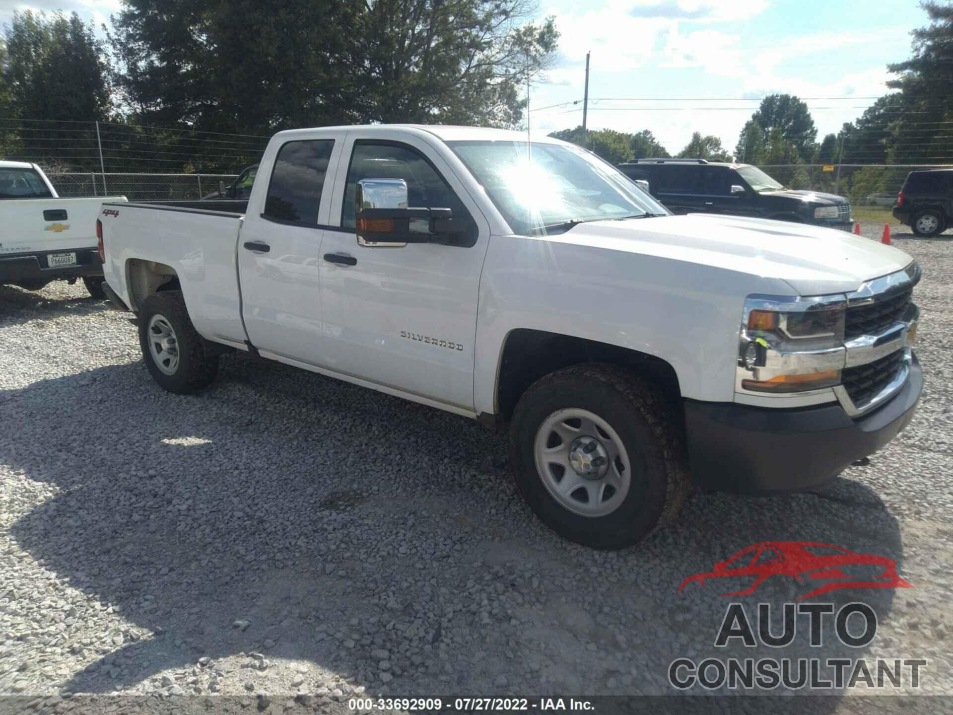 CHEVROLET SILVERADO 1500 2018 - 1GCVKNEC4JZ257367