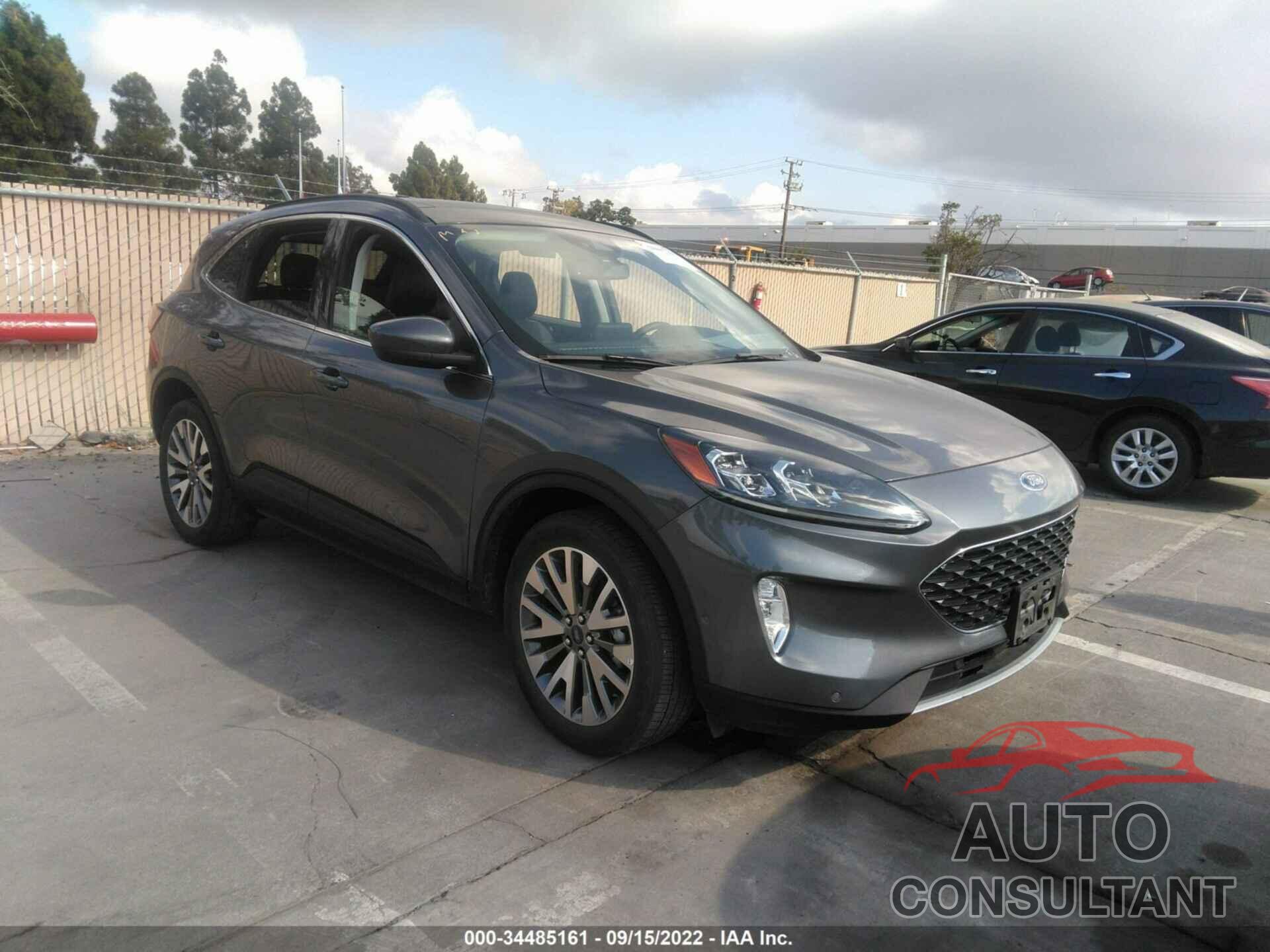 FORD ESCAPE 2021 - 1FMCU9J90MUA66643