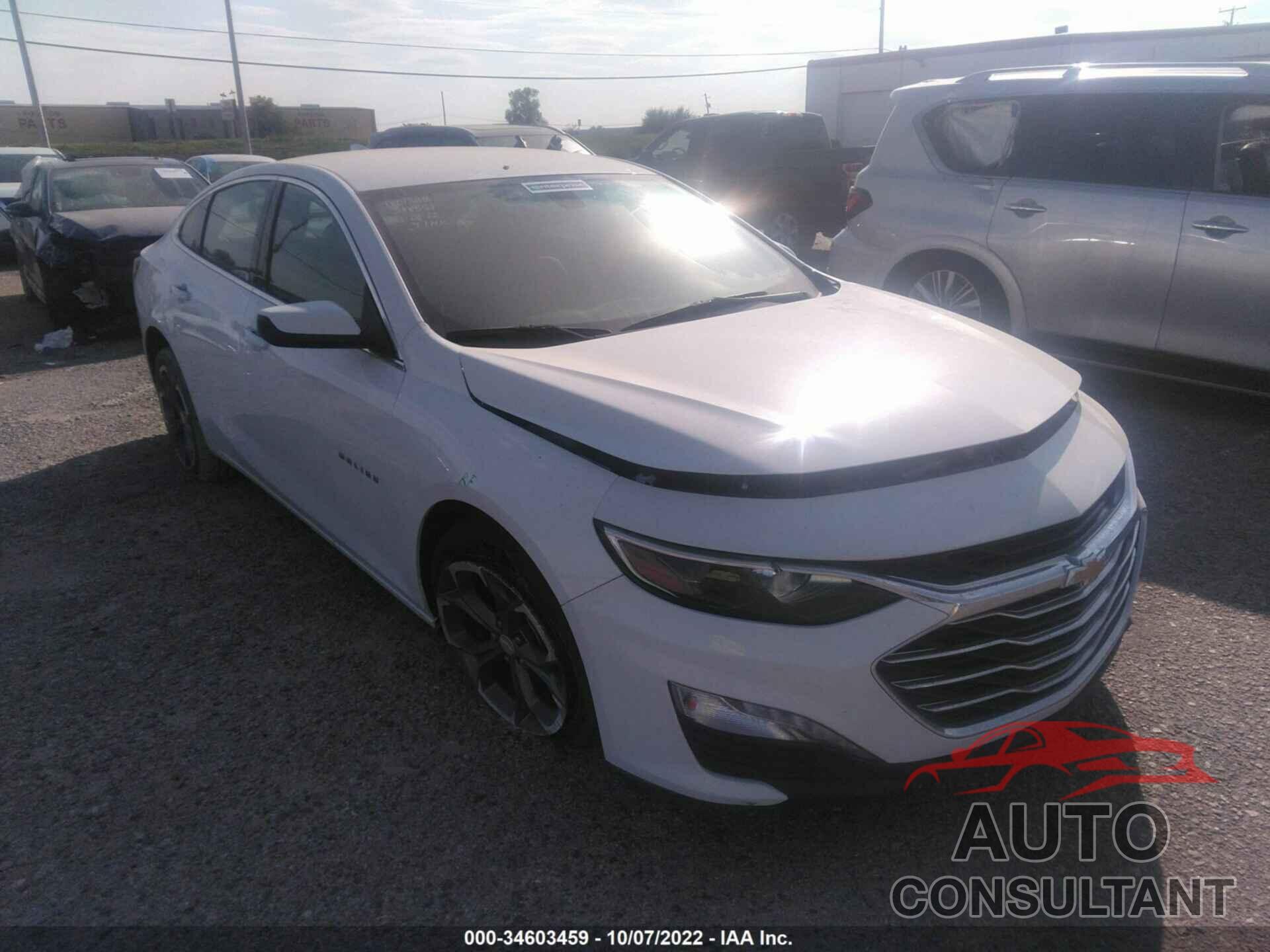CHEVROLET MALIBU 2021 - 1G1ZD5ST3MF017323