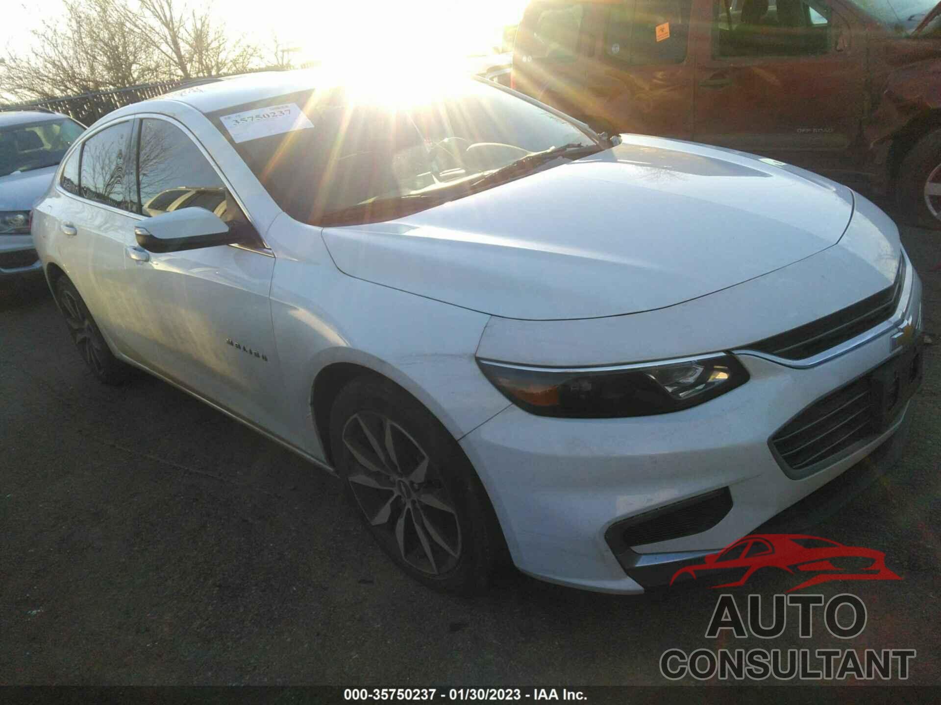 CHEVROLET MALIBU 2017 - 1G1ZE5ST5HF273921