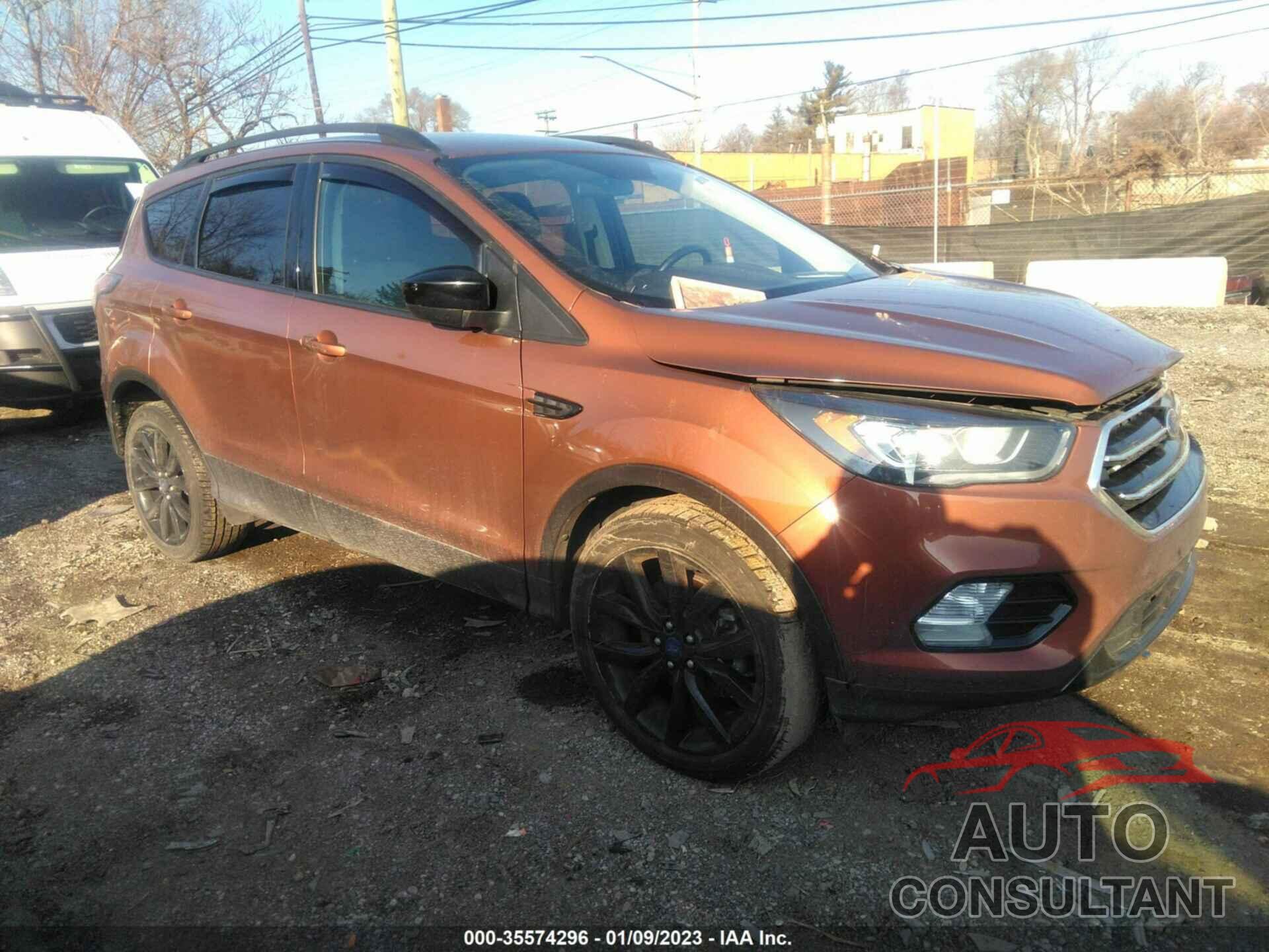 FORD ESCAPE 2017 - 1FMCU9GD8HUA80484