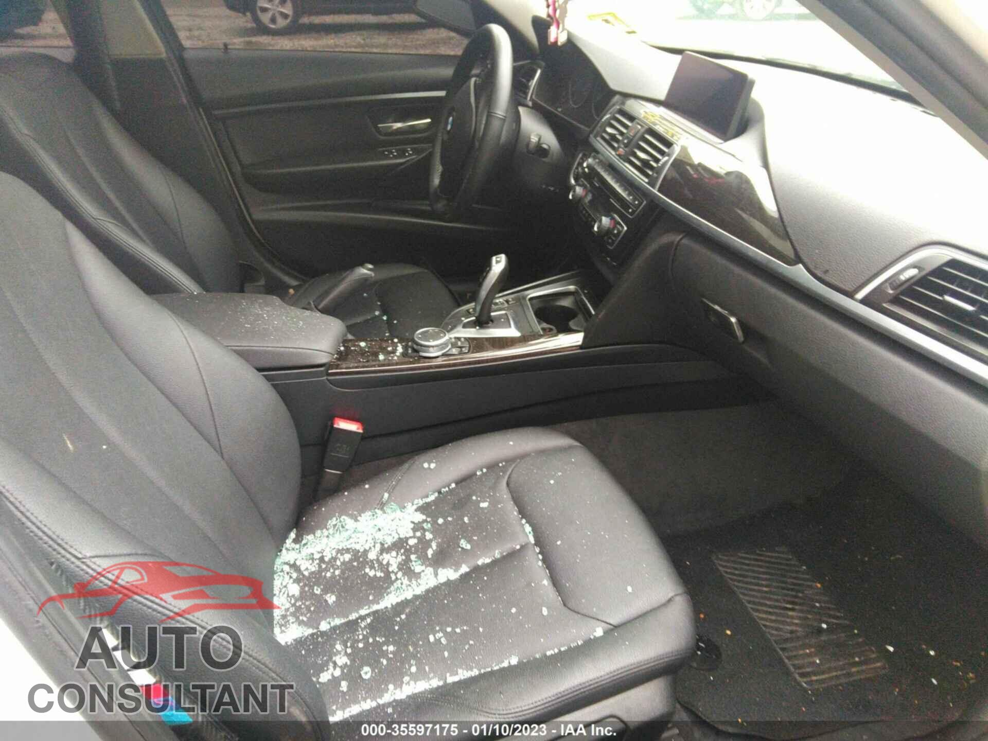 BMW 3 SERIES 2016 - WBA8E5G58GNU20005