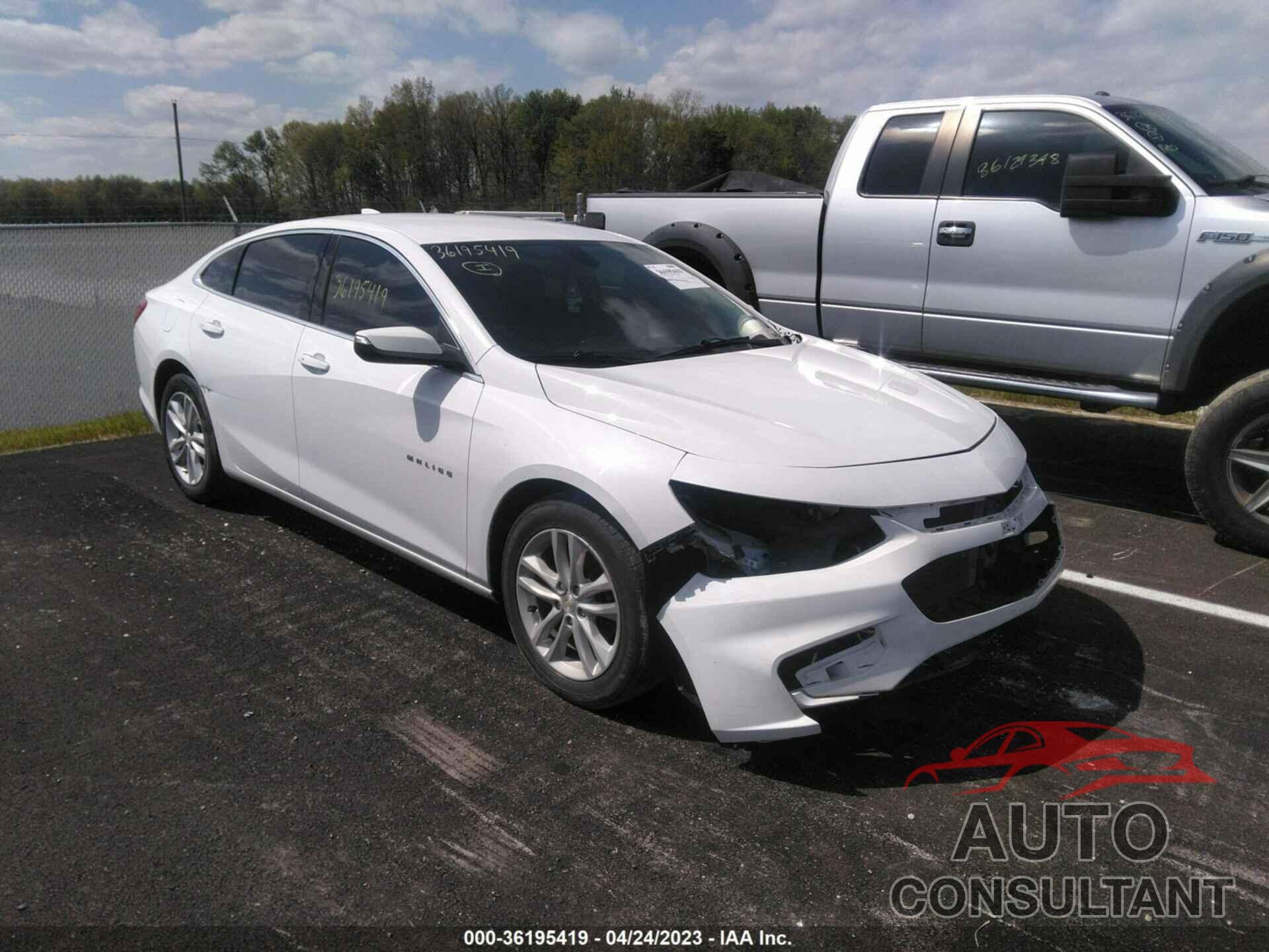 CHEVROLET MALIBU 2018 - 1G1ZD5ST7JF195764