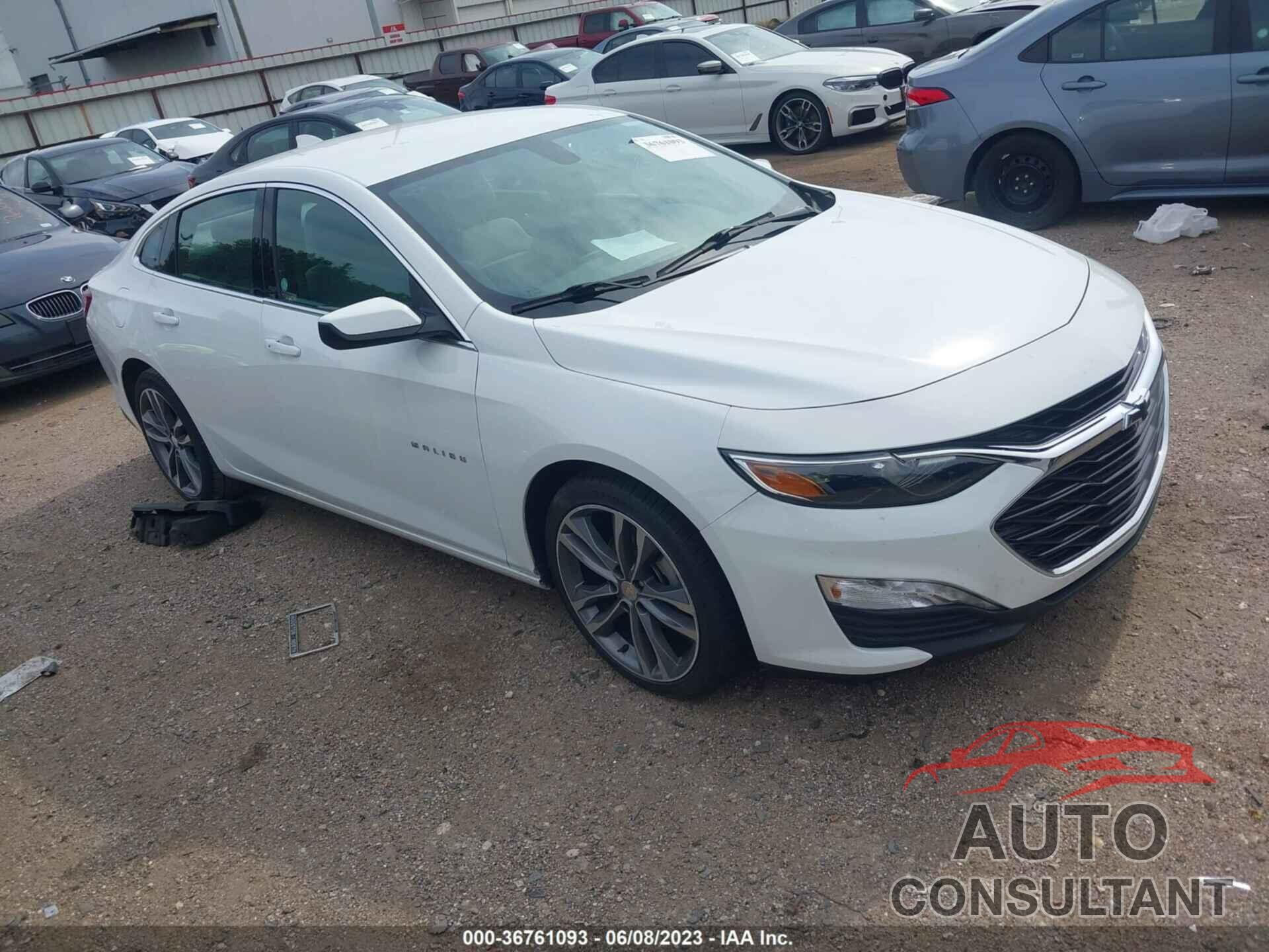 CHEVROLET MALIBU 2022 - 1G1ZD5STXNF114438
