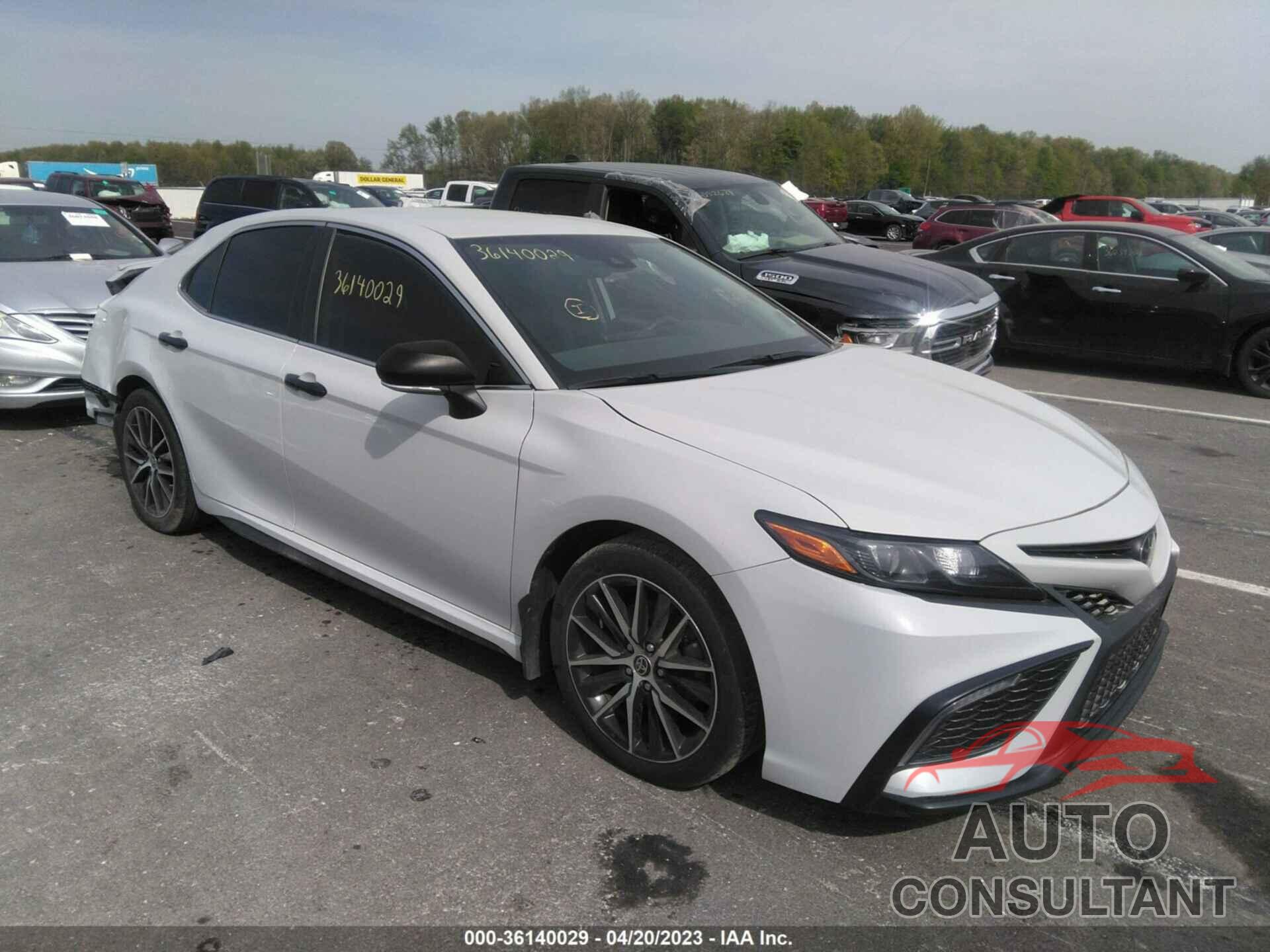 TOYOTA CAMRY 2022 - 4T1G11BK8NU047496