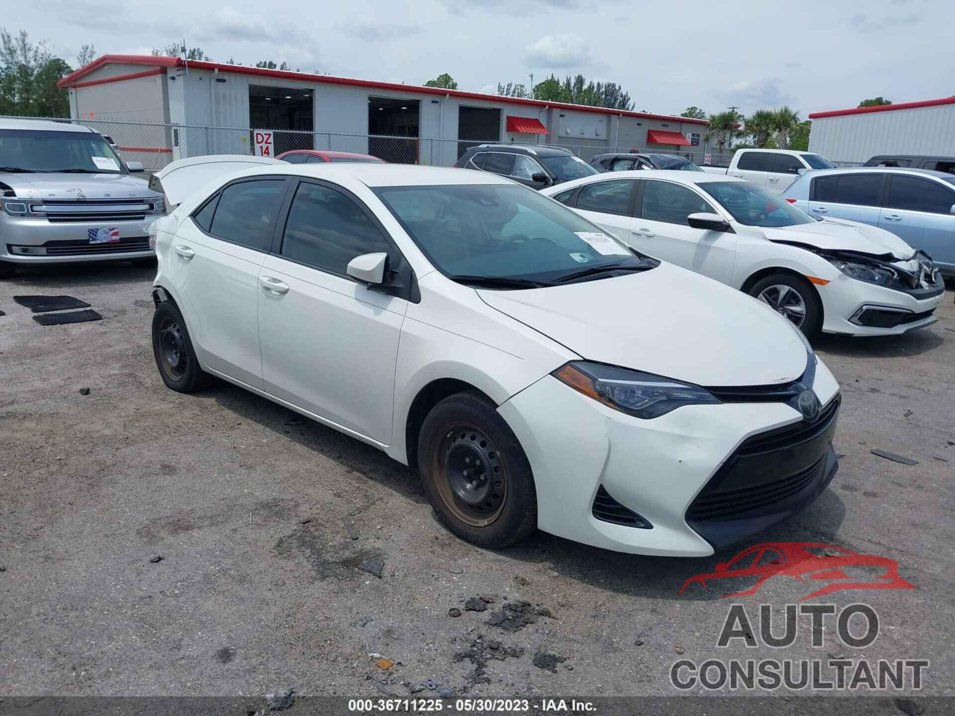 TOYOTA COROLLA 2018 - 5YFBPRHE1JP784205