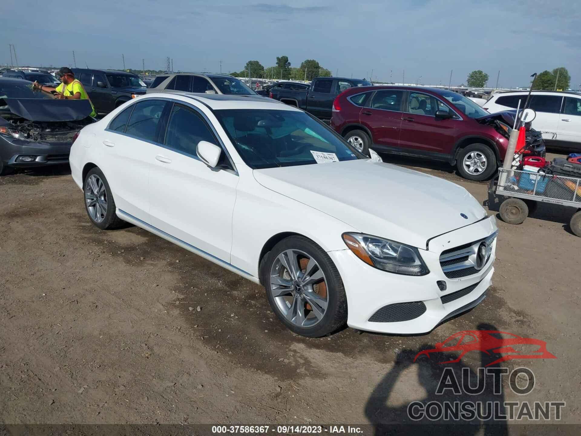 MERCEDES-BENZ C 300 2018 - 55SWF4JB6JU268259