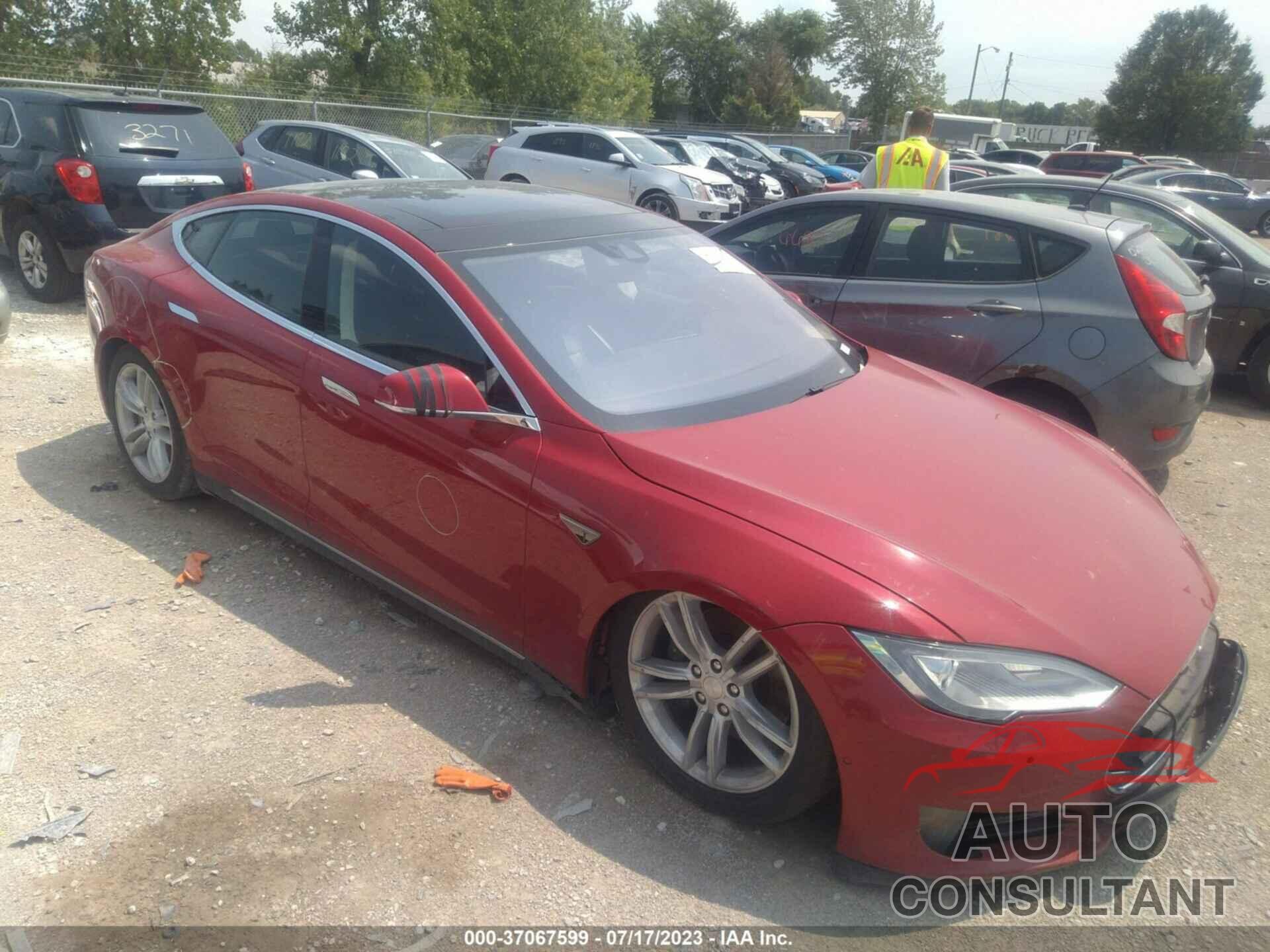 TESLA MODEL S 2016 - 5YJSA1E20GF131771