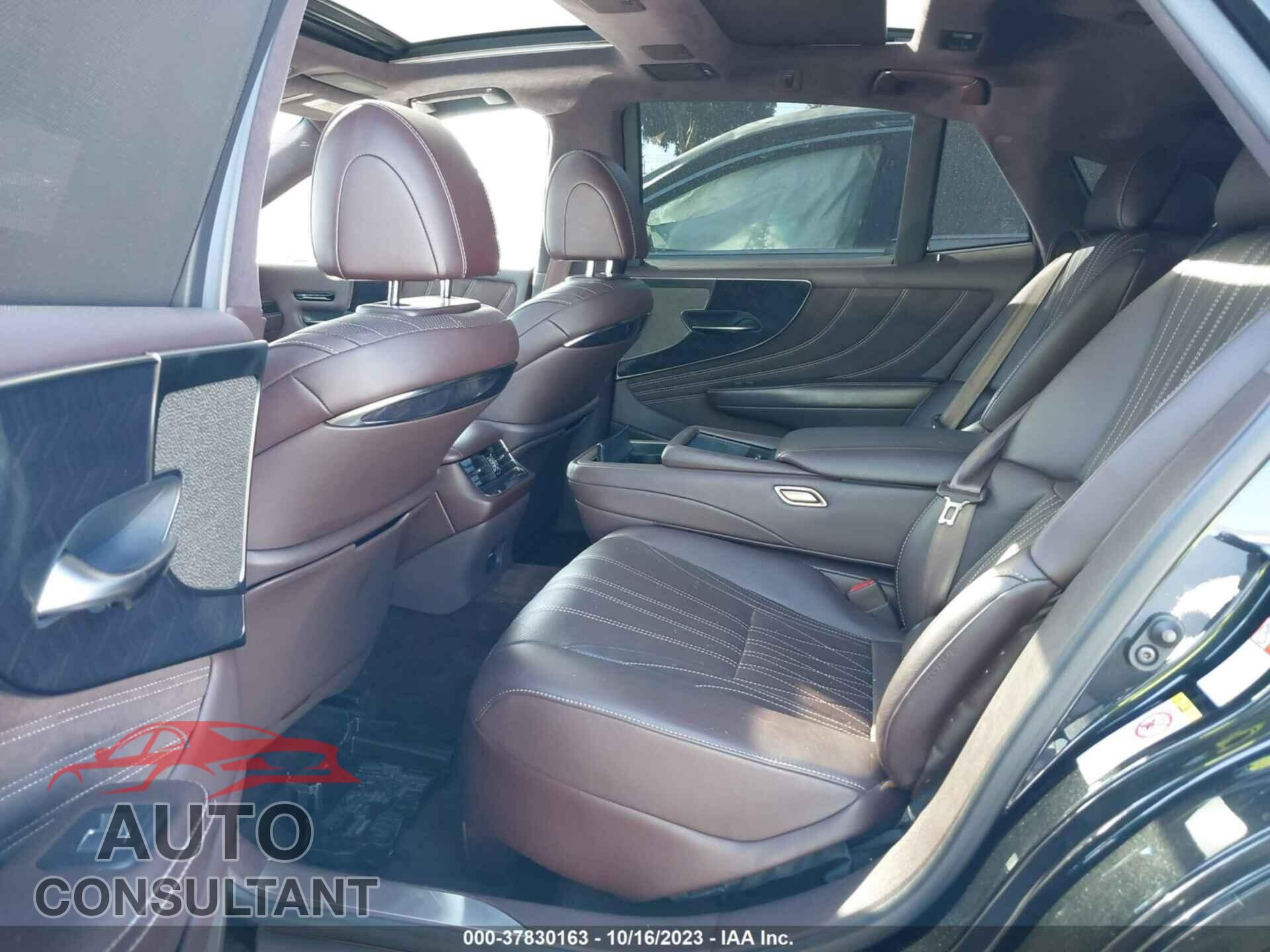 LEXUS LS 500 2018 - JTHB5LFF2J5005601