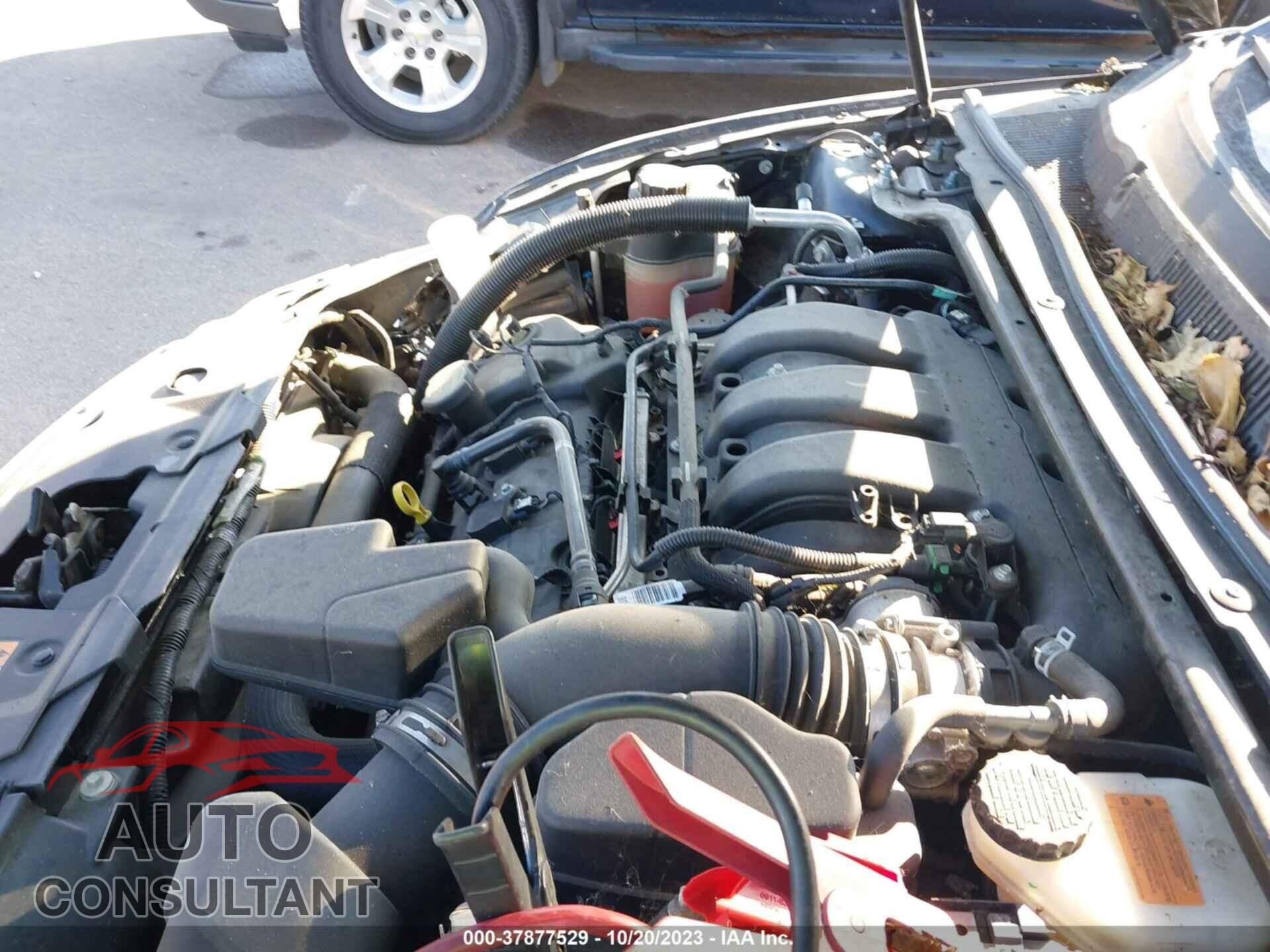 FORD TAURUS 2017 - 1FAHP2E87HG128141