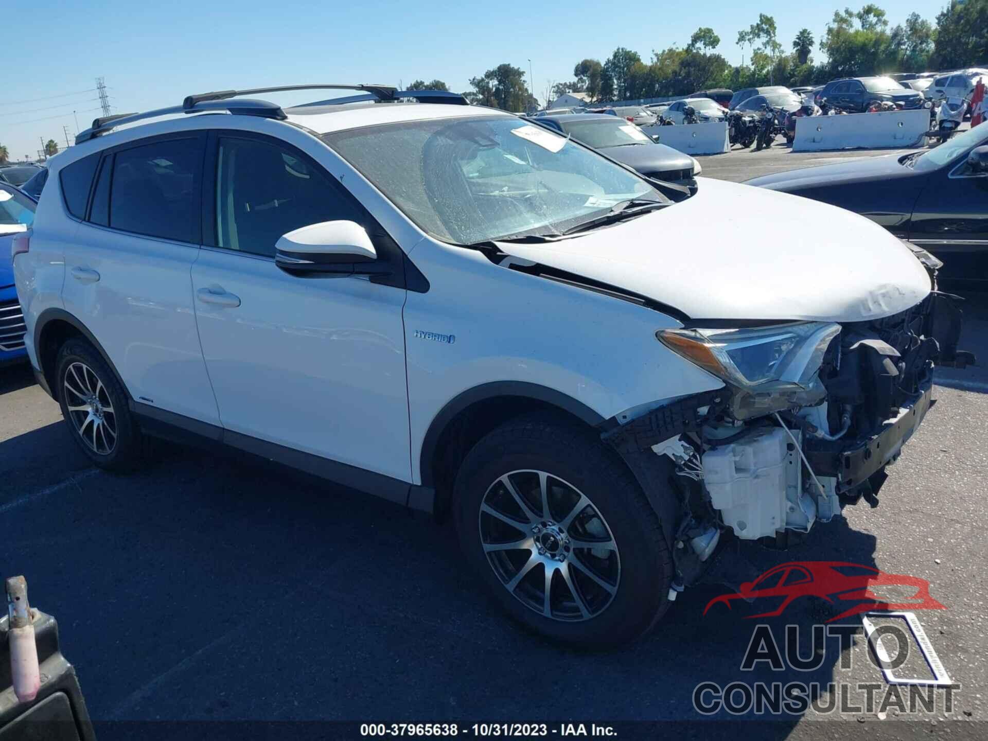 TOYOTA RAV4 2018 - JTMRJREVXJD194060