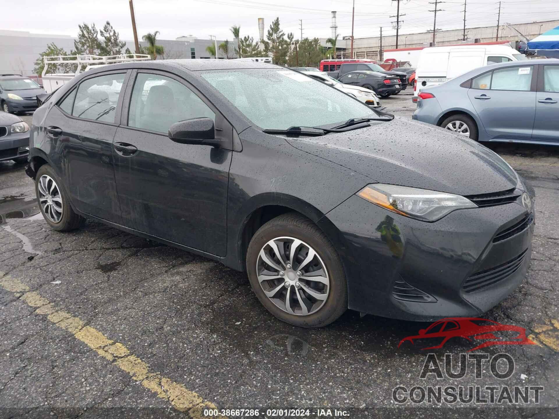 TOYOTA COROLLA 2018 - 5YFBURHE6JP740435