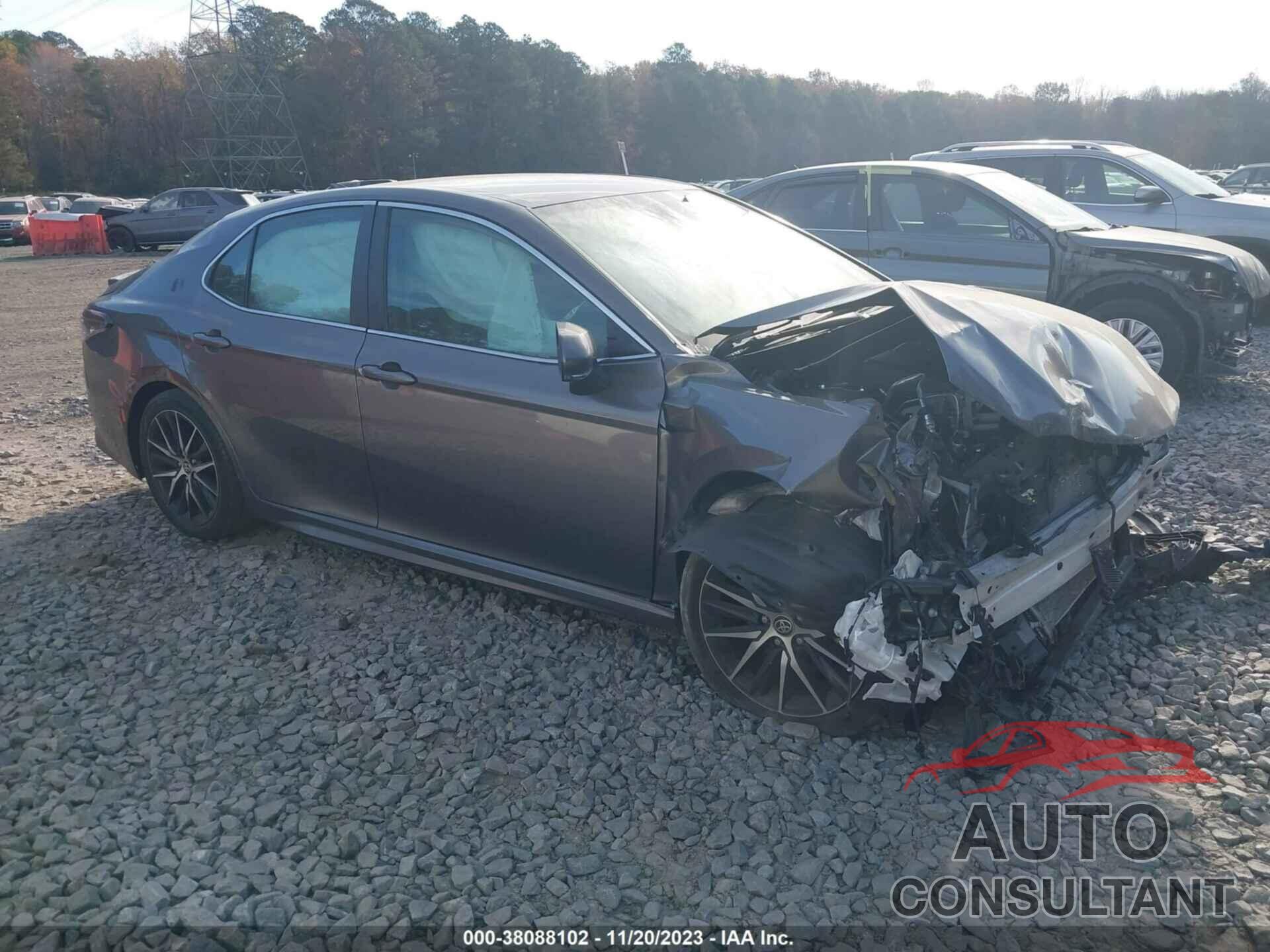 TOYOTA CAMRY 2022 - 4T1G11AK8NU618051