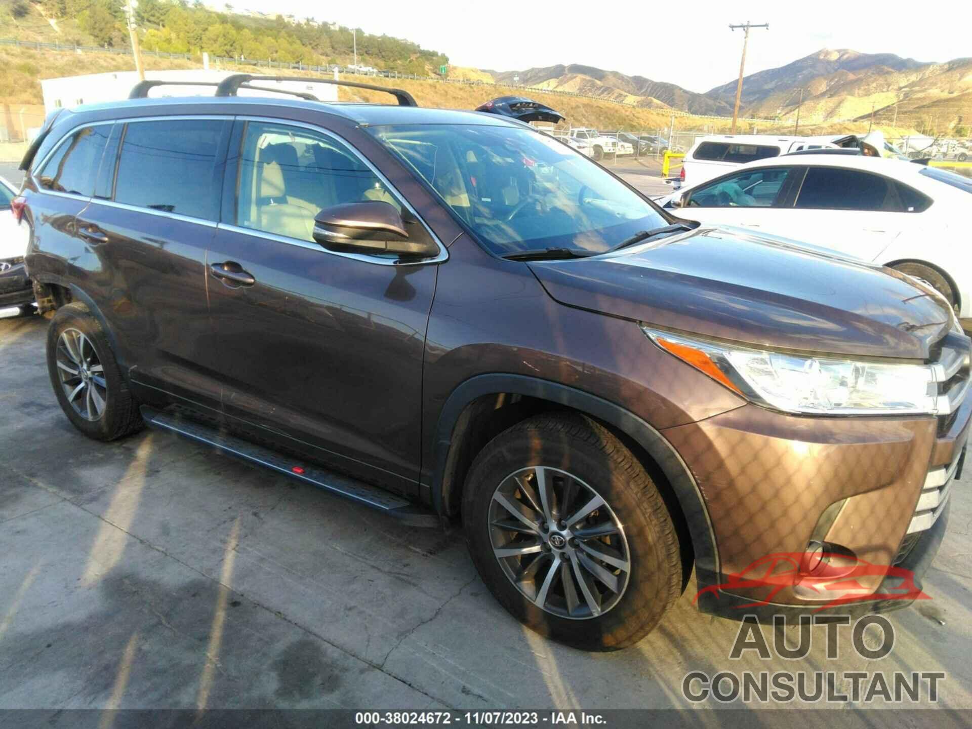 TOYOTA HIGHLANDER 2017 - 5TDKZRFH8HS224948