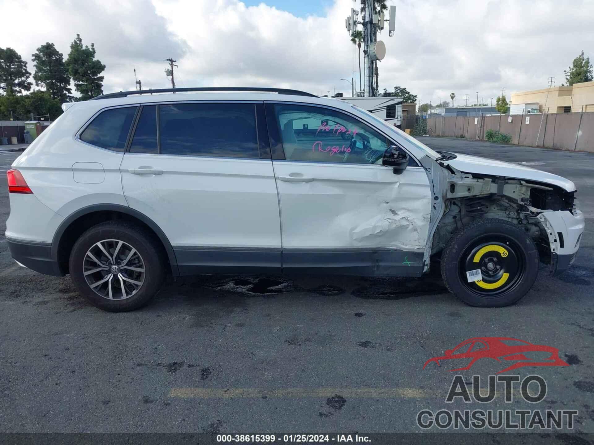 VOLKSWAGEN TIGUAN 2018 - 3VV2B7AX9JM192316