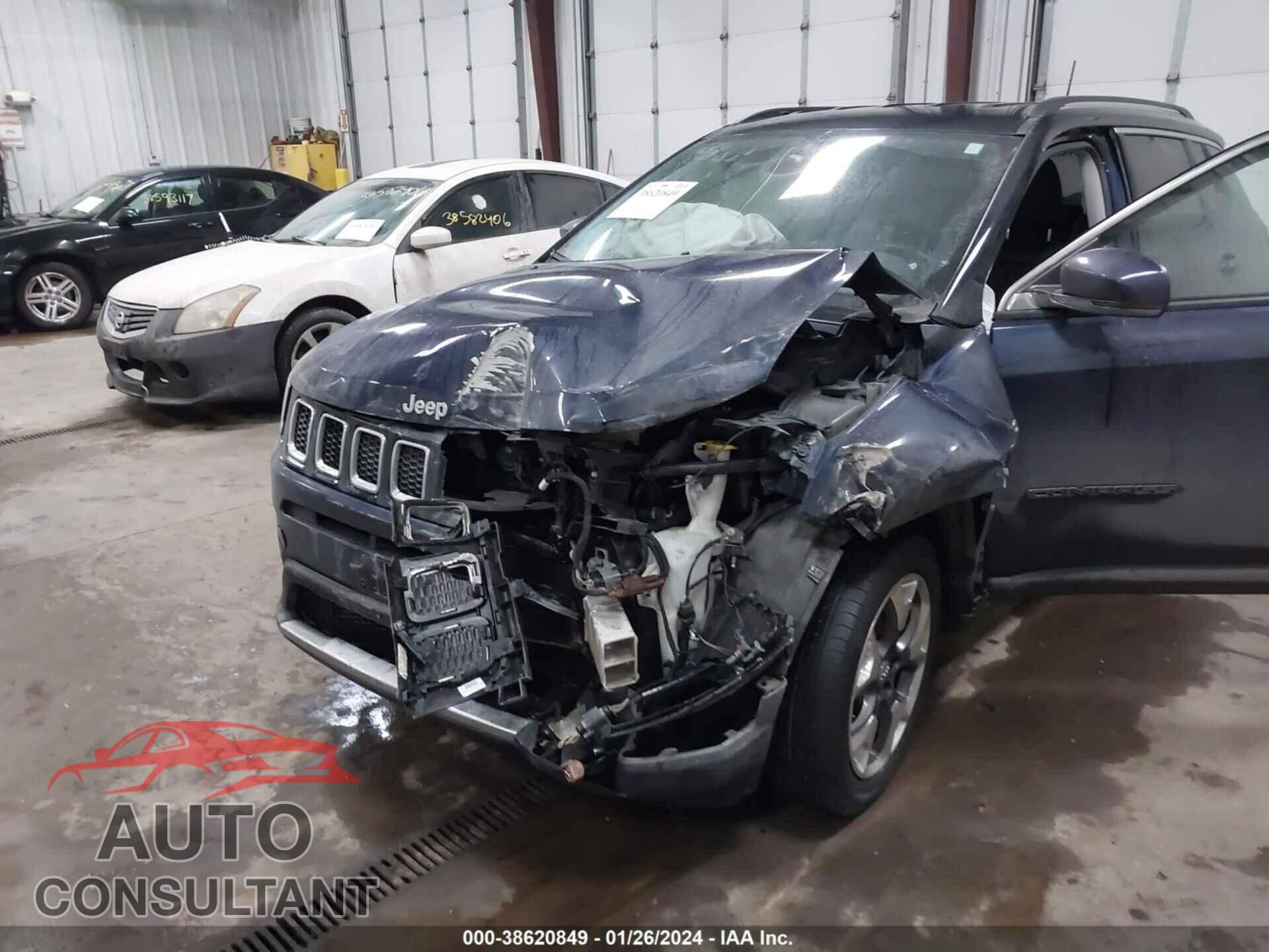 JEEP COMPASS 2018 - 3C4NJDCB1JT163199