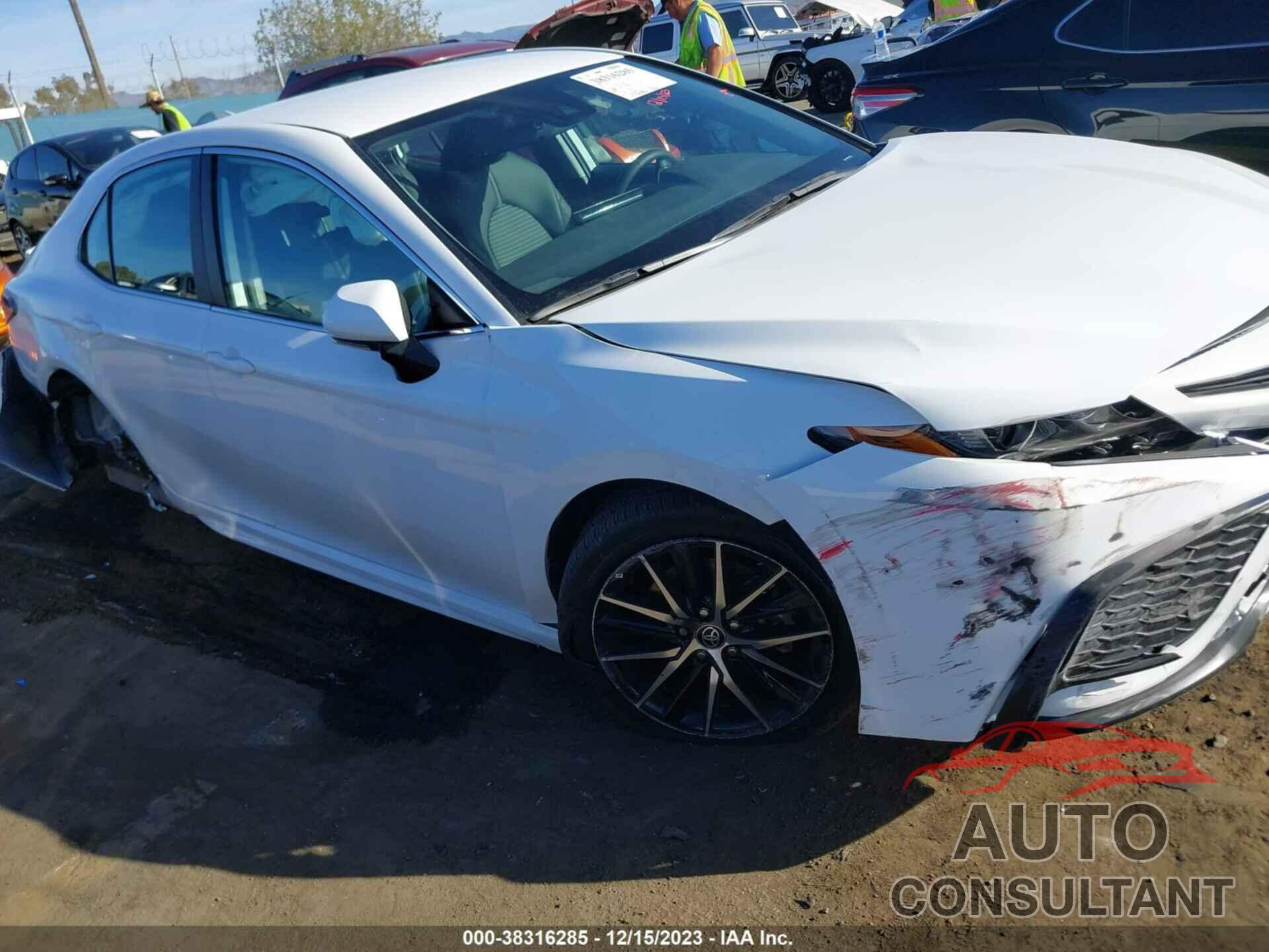 TOYOTA CAMRY 2023 - 4T1G11AK1PU785872