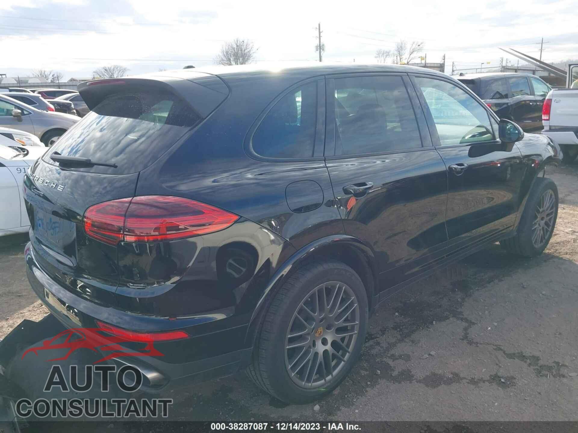 PORSCHE CAYENNE 2017 - WP1AA2A22HKA81966