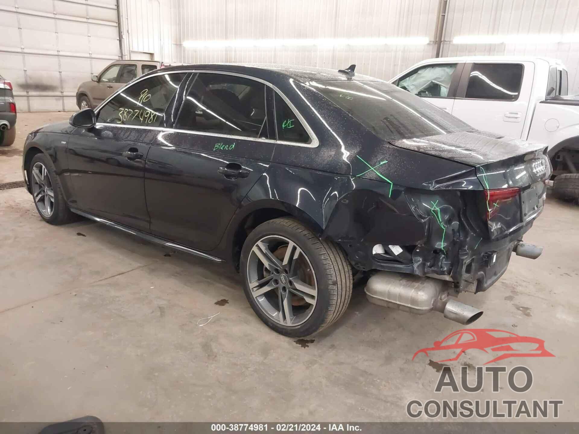 AUDI A4 2018 - WAUENAF48JA075156