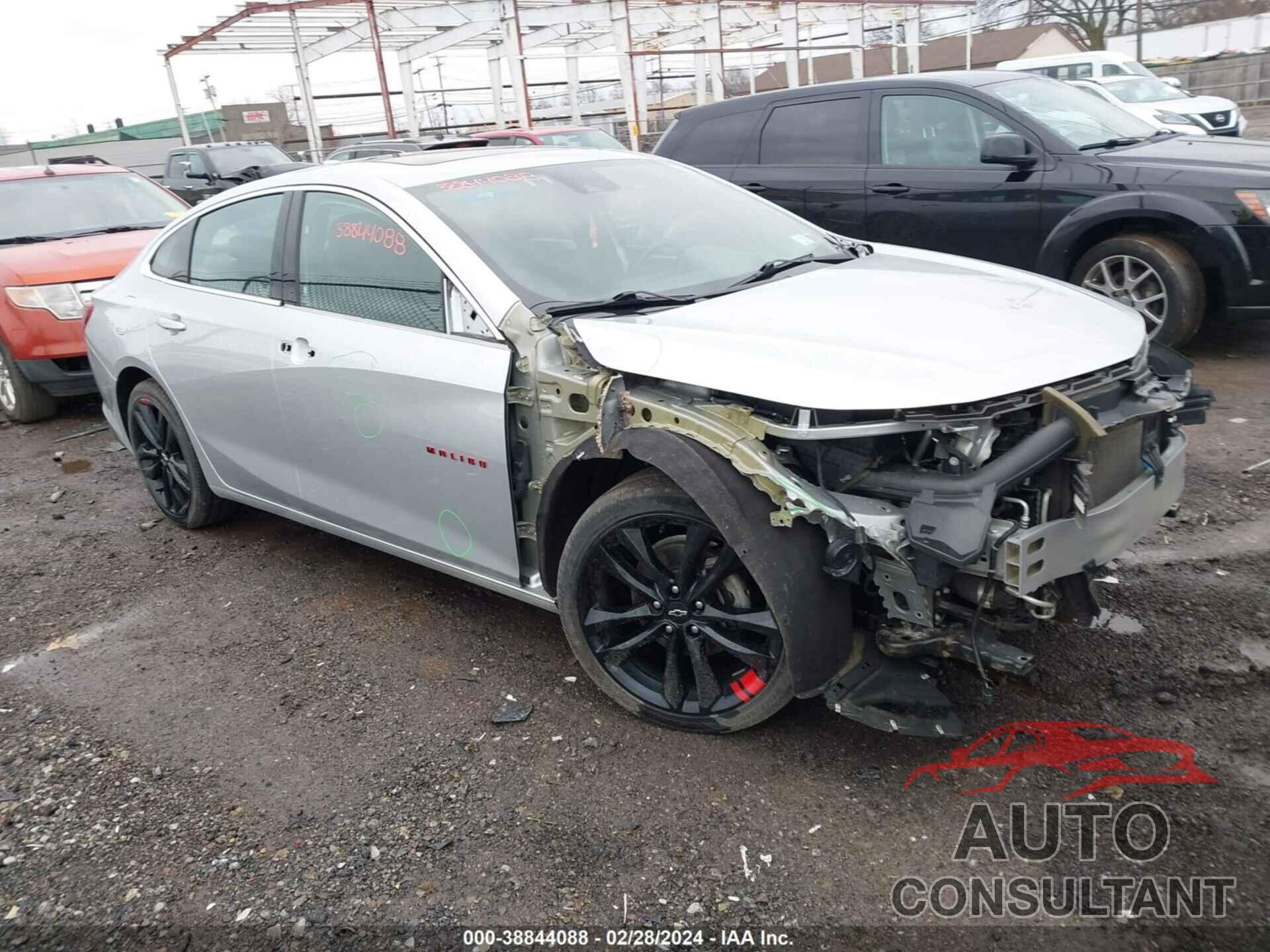 CHEVROLET MALIBU 2021 - 1G1ZD5ST4MF002541
