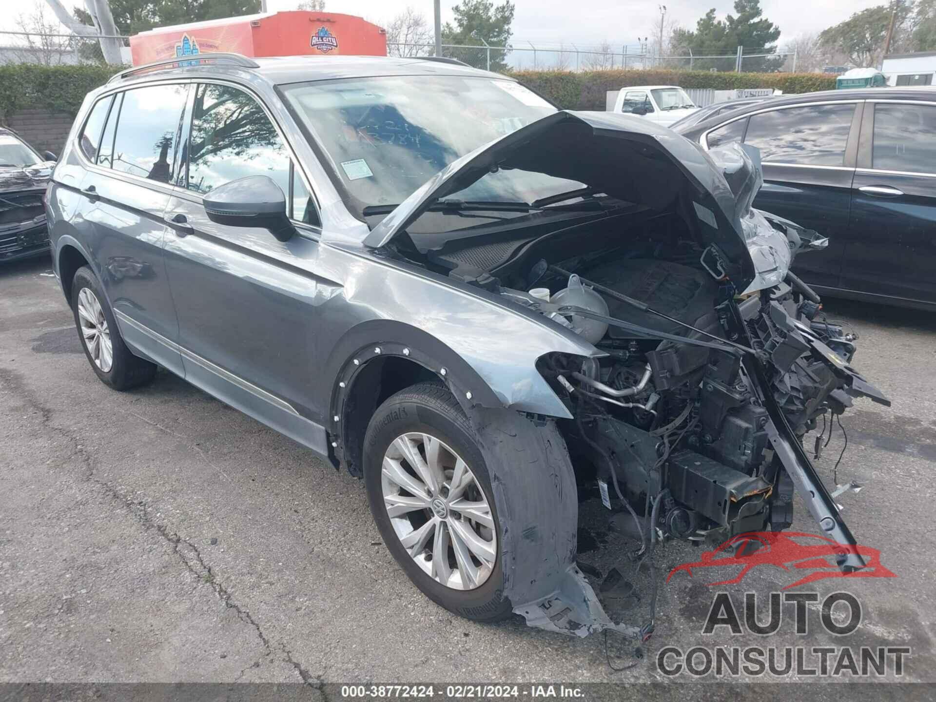 VOLKSWAGEN TIGUAN 2018 - 3VV3B7AX5JM026752