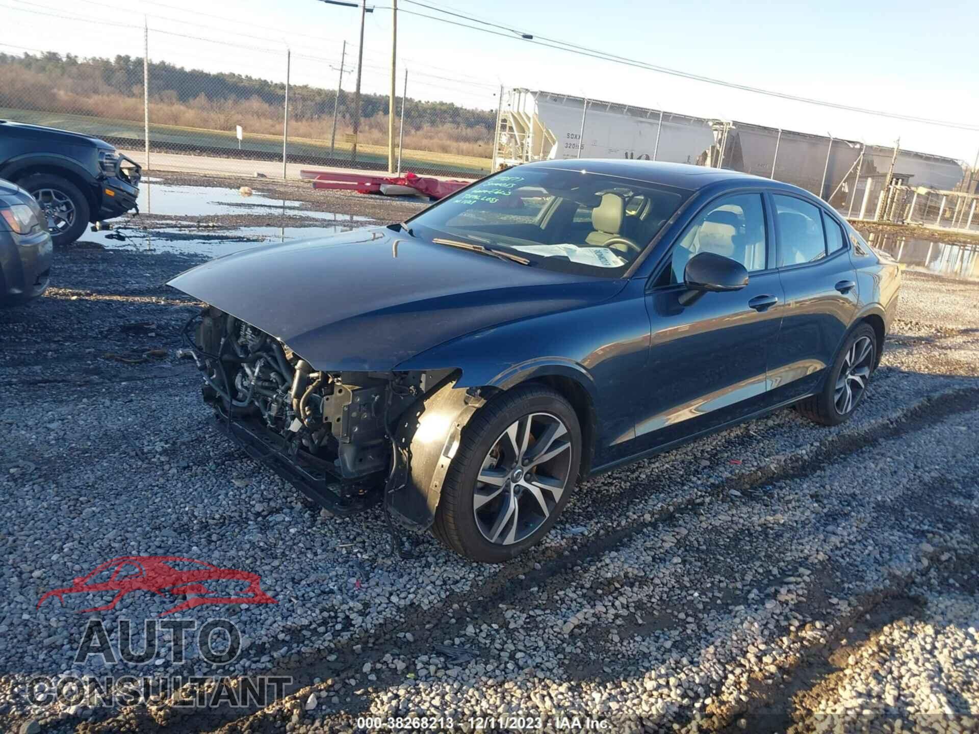VOLVO S60 2022 - 7JRL12FM5NG172573