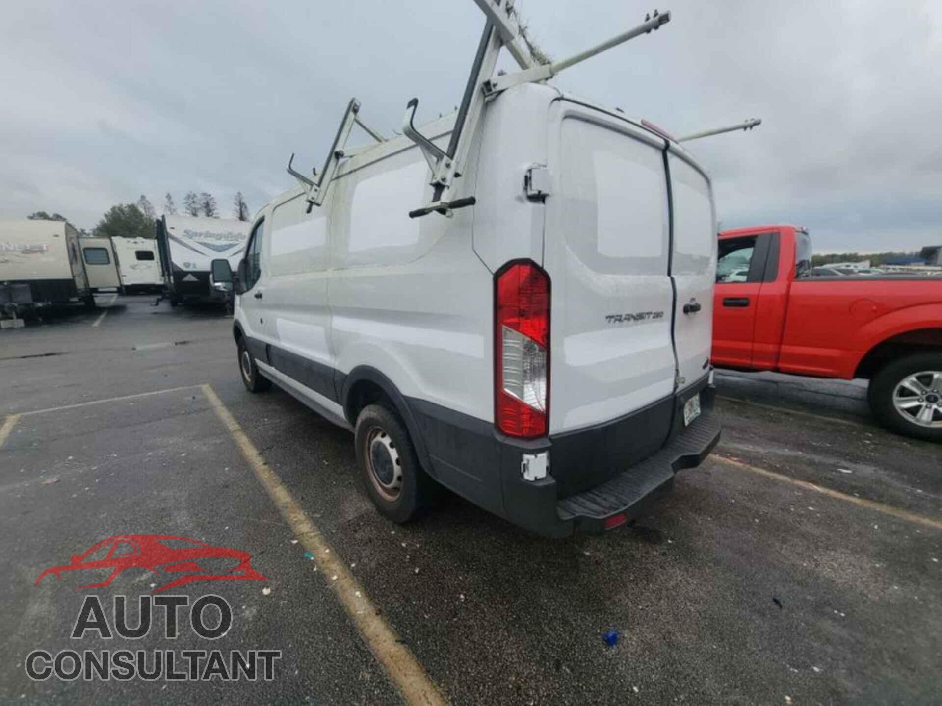 FORD TRANSIT 2019 - 1FTYR1YM2KKA24796