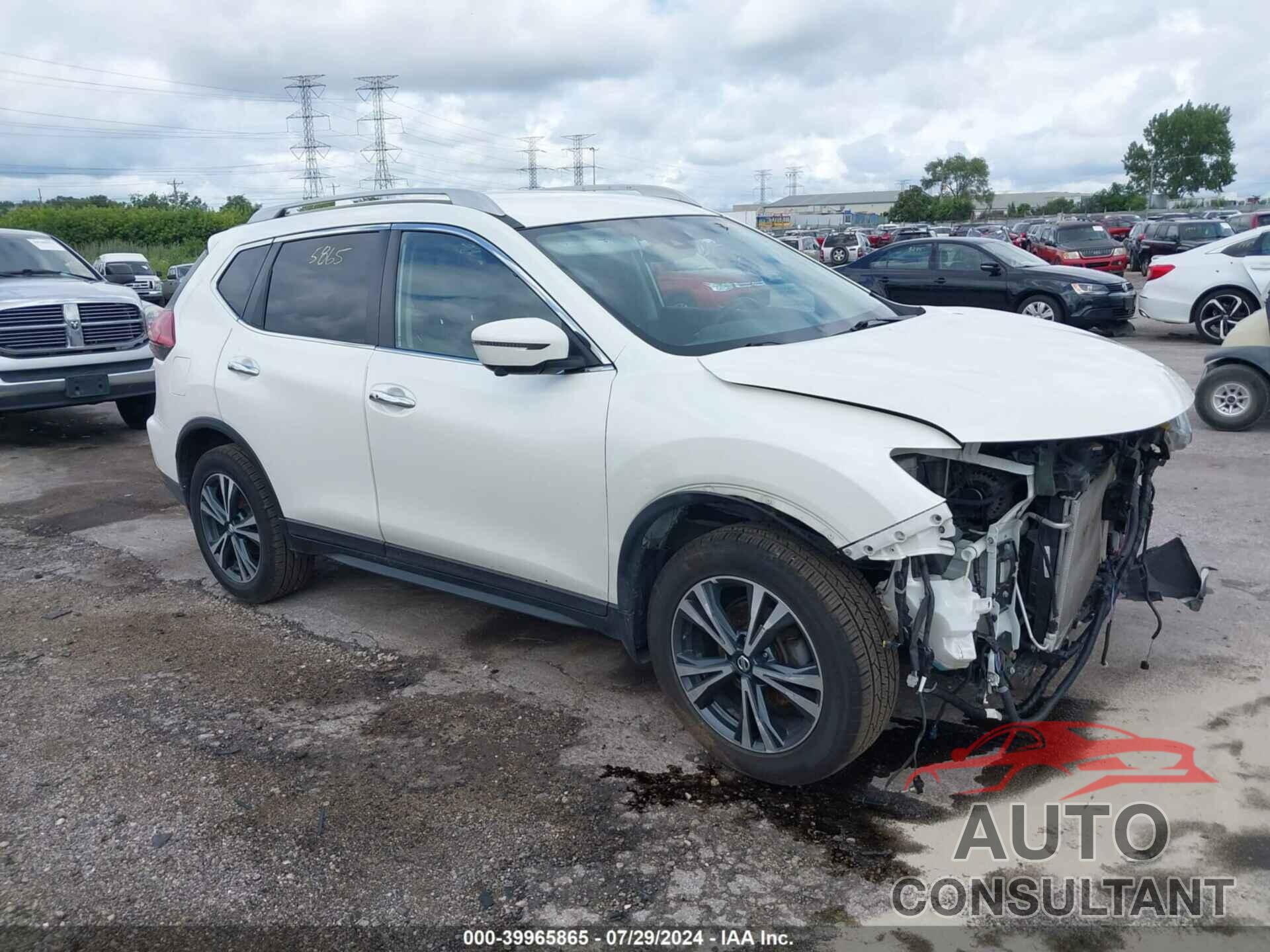 NISSAN ROGUE 2019 - 5N1AT2MV8KC824788